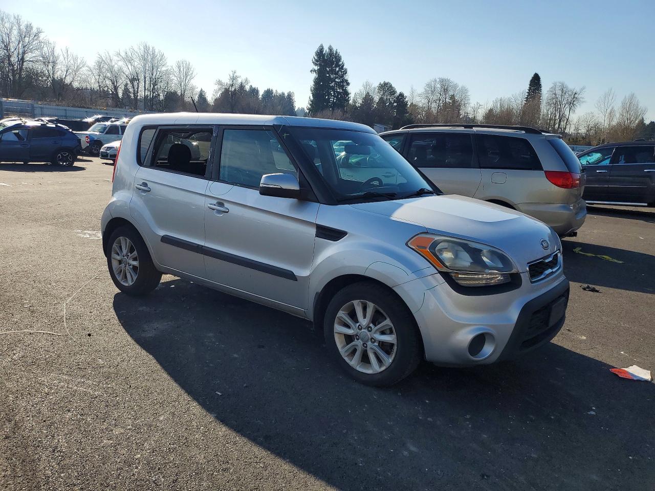 2012 Kia Soul + Silver vin: KNDJT2A6XC7382835