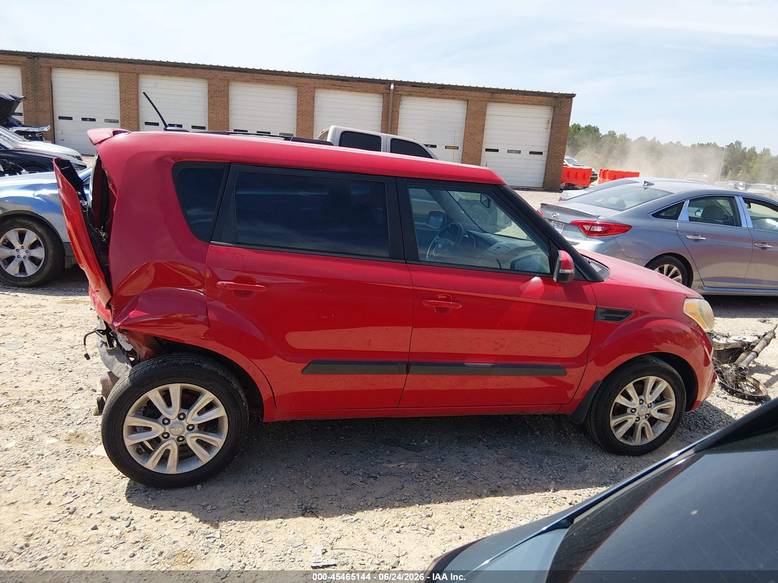 2012 Kia Soul + Красный vin: KNDJT2A6XC7387078