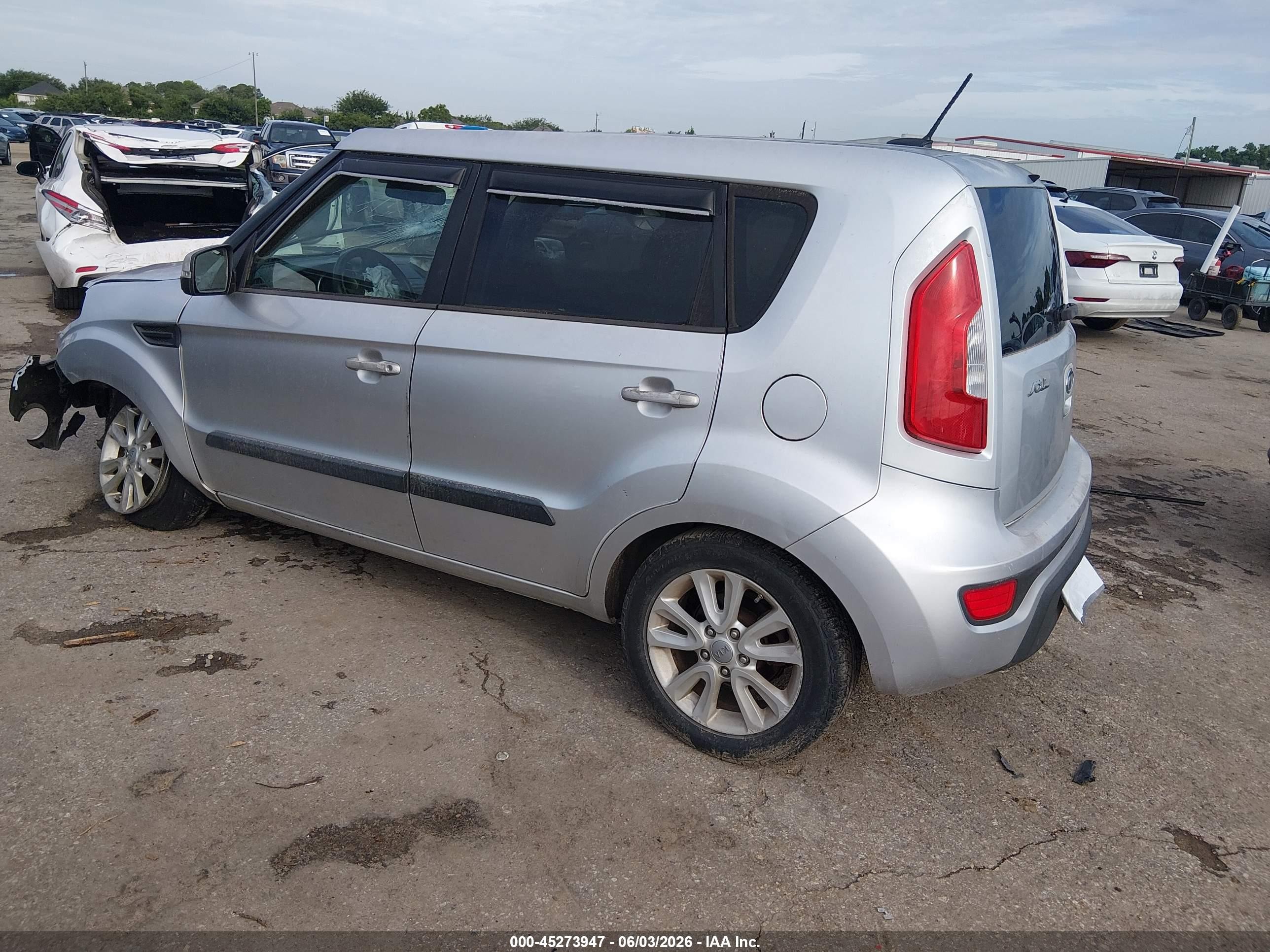2012 Kia Soul + Серебряный vin: KNDJT2A6XC7391776