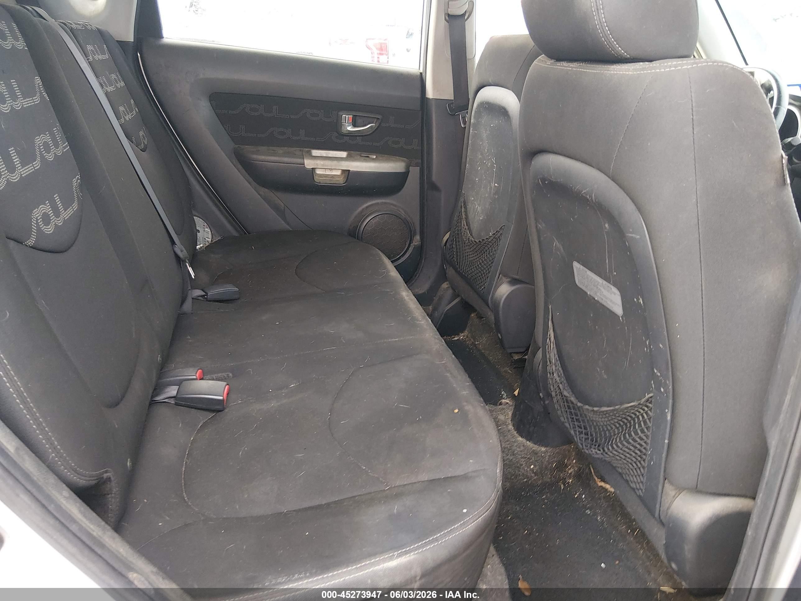 2012 Kia Soul + Серебряный vin: KNDJT2A6XC7391776