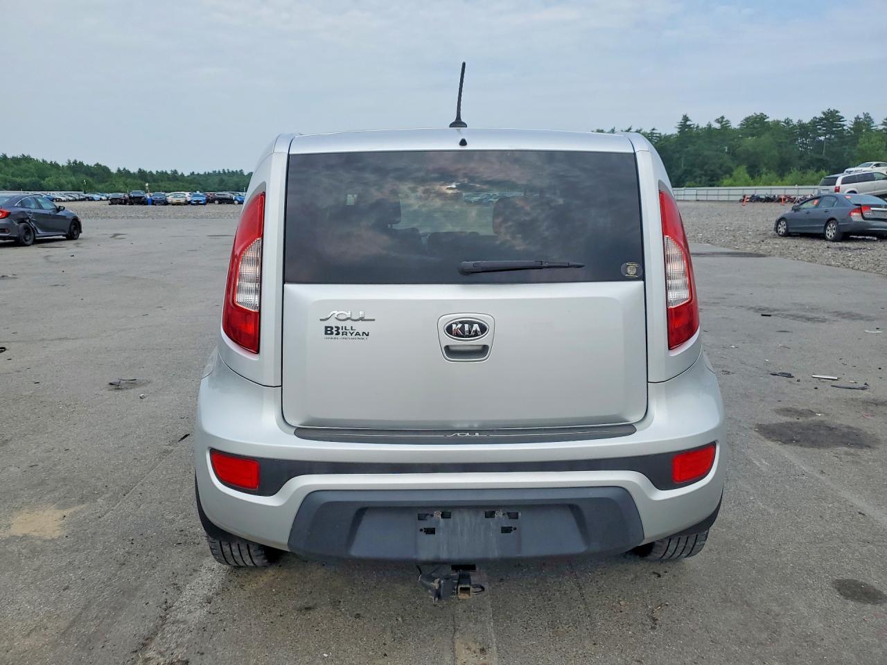 2012 Kia Soul + Silver vin: KNDJT2A6XC7405496