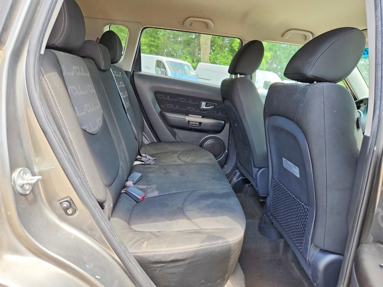2012 Kia Soul + Gray vin: KNDJT2A6XC7415834