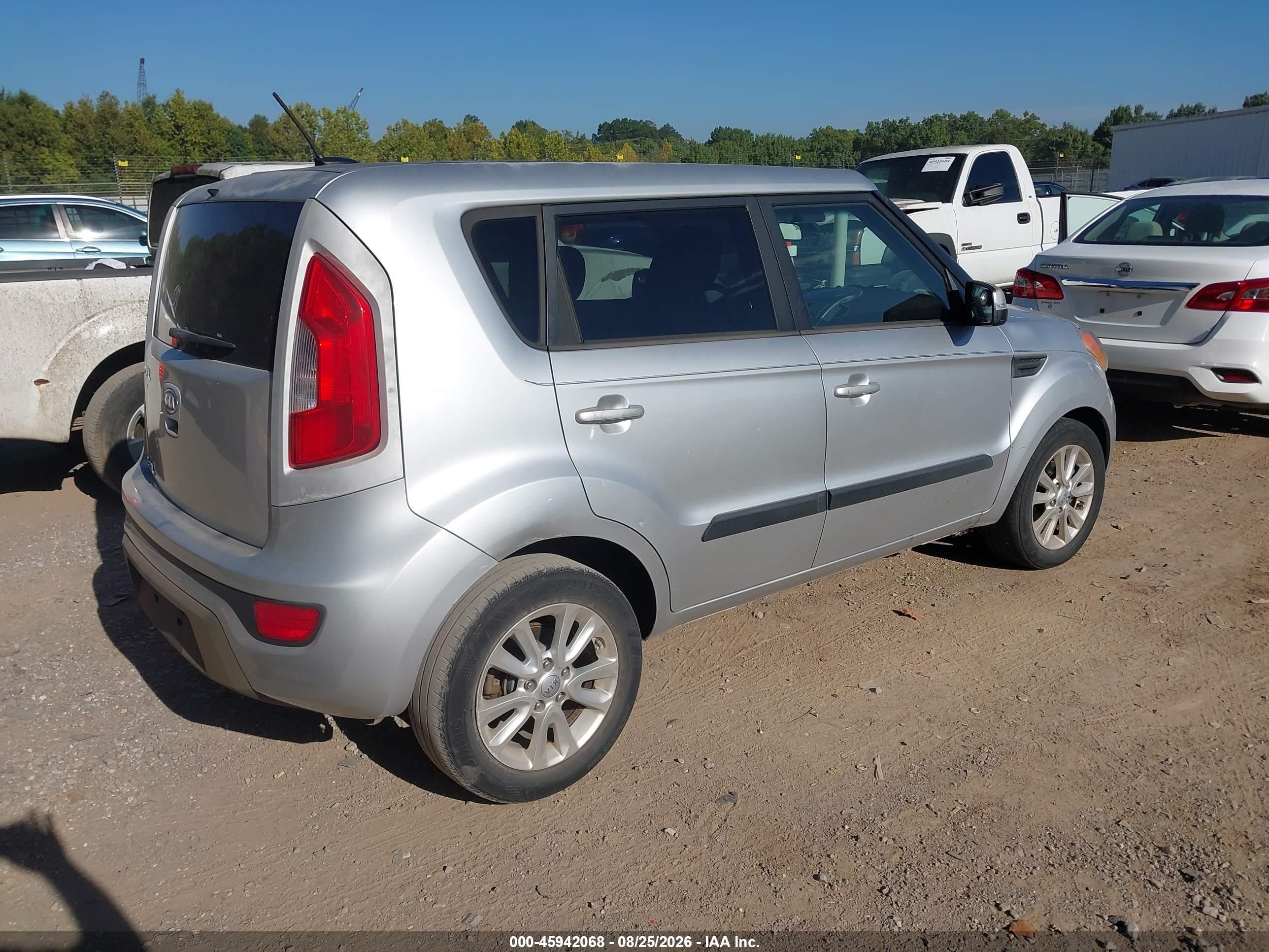 2012 Kia Soul + Silver vin: KNDJT2A6XC7440720