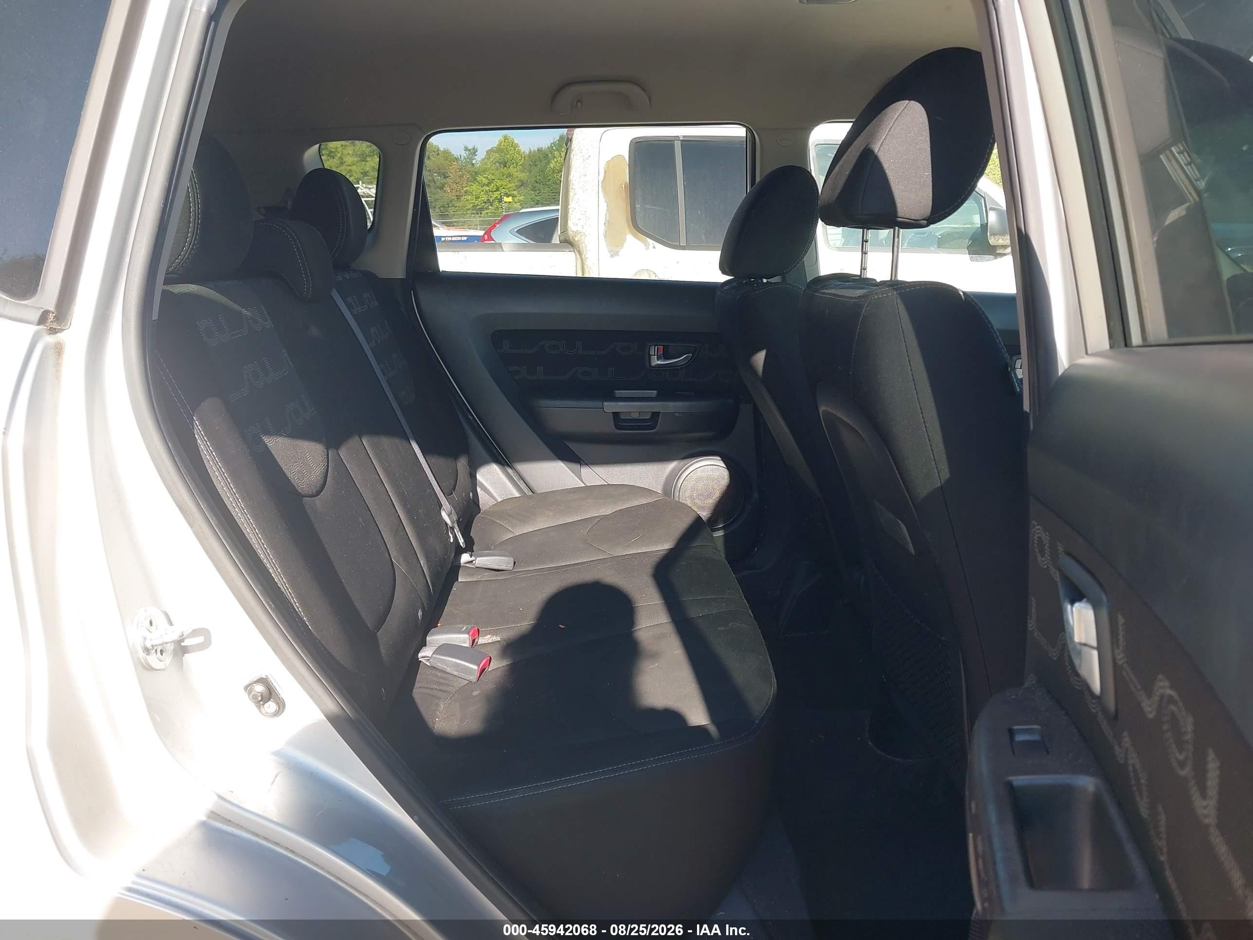 2012 Kia Soul + Silver vin: KNDJT2A6XC7440720