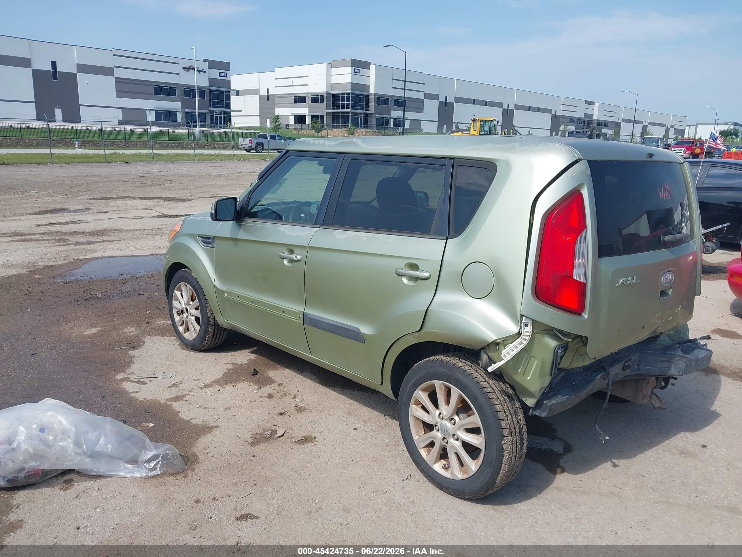 2012 Kia Soul + Green vin: KNDJT2A6XC7454455