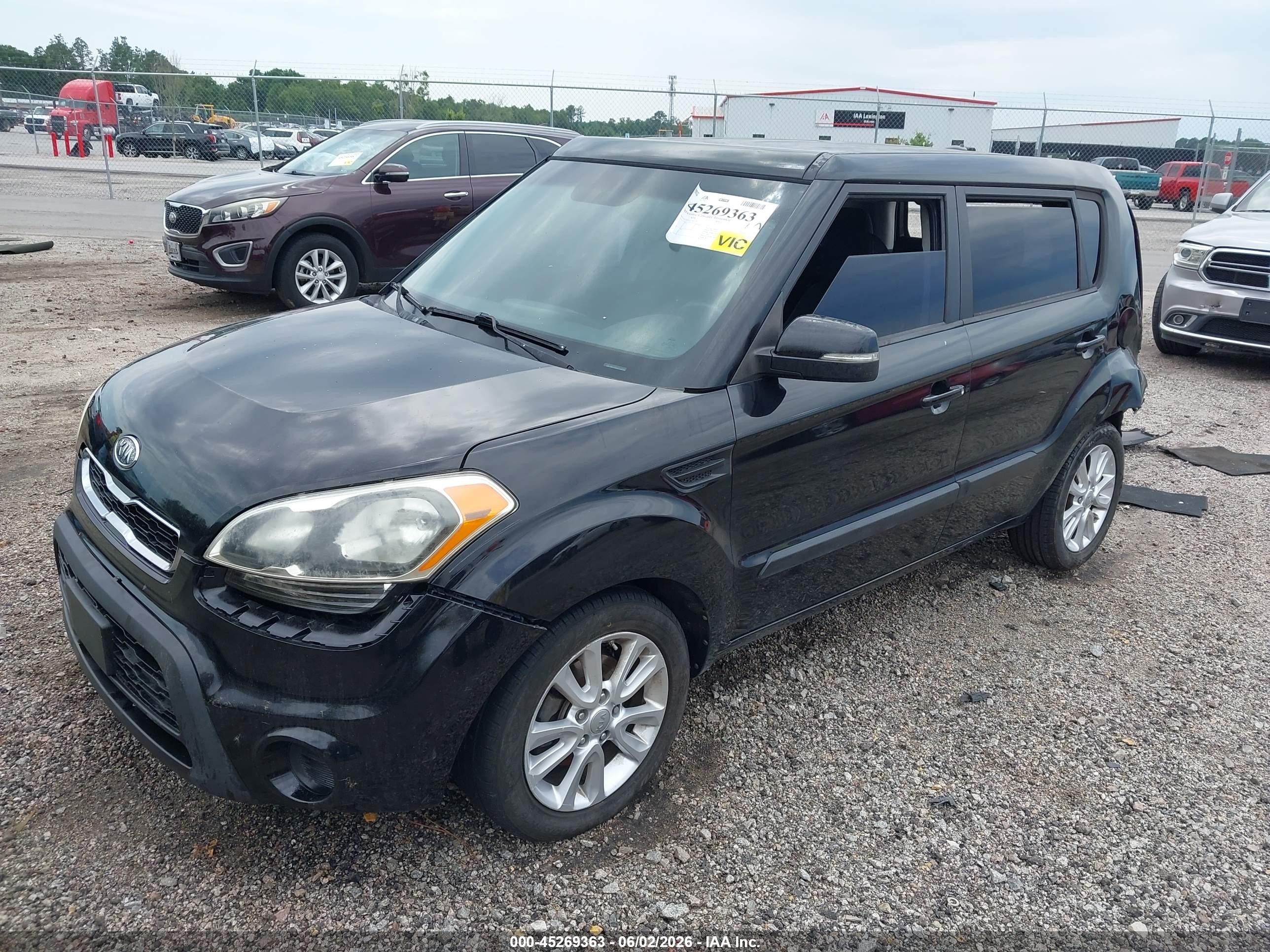 2012 Kia Soul + Black vin: KNDJT2A6XC7743724