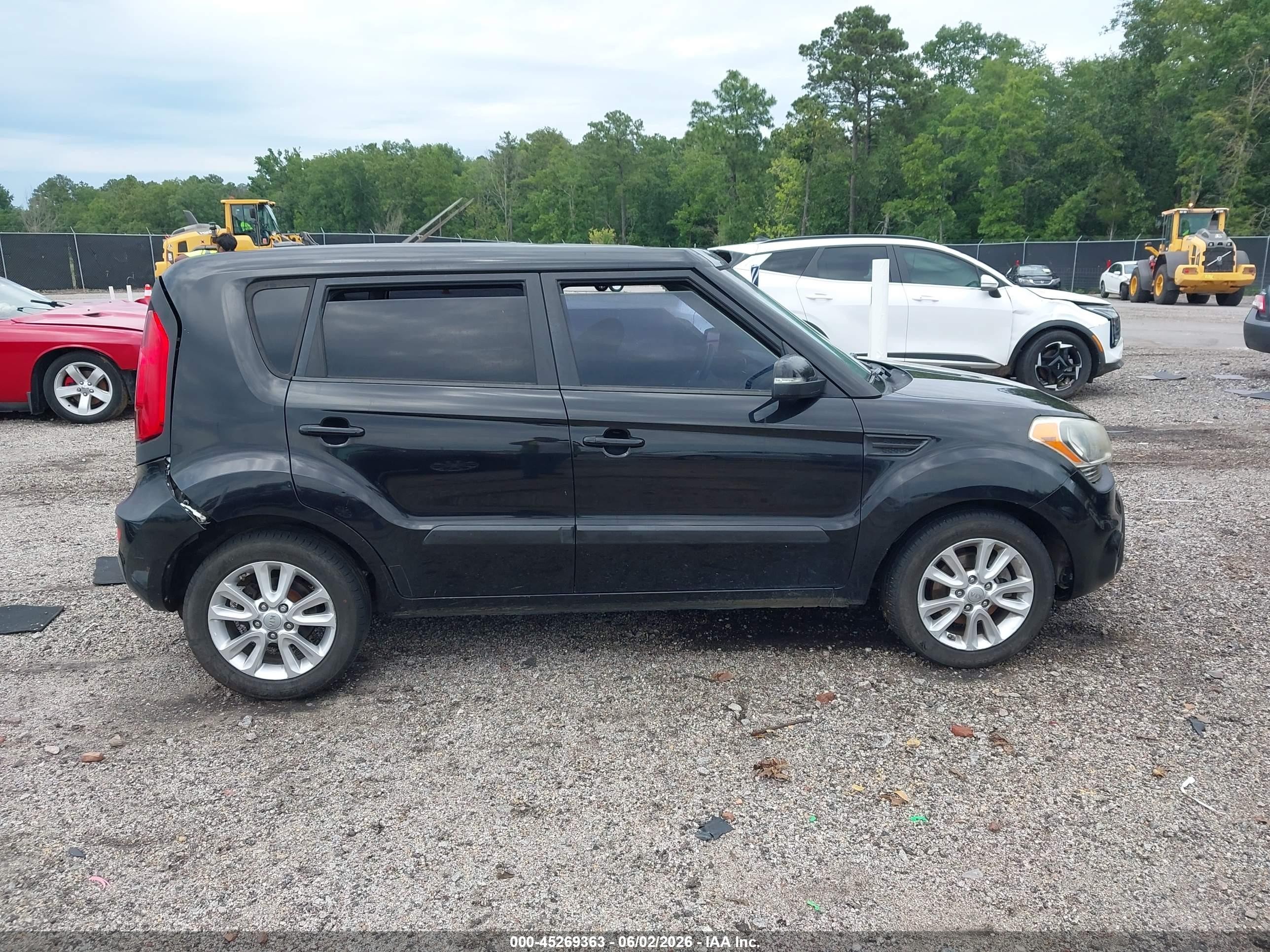 2012 Kia Soul + Black vin: KNDJT2A6XC7743724