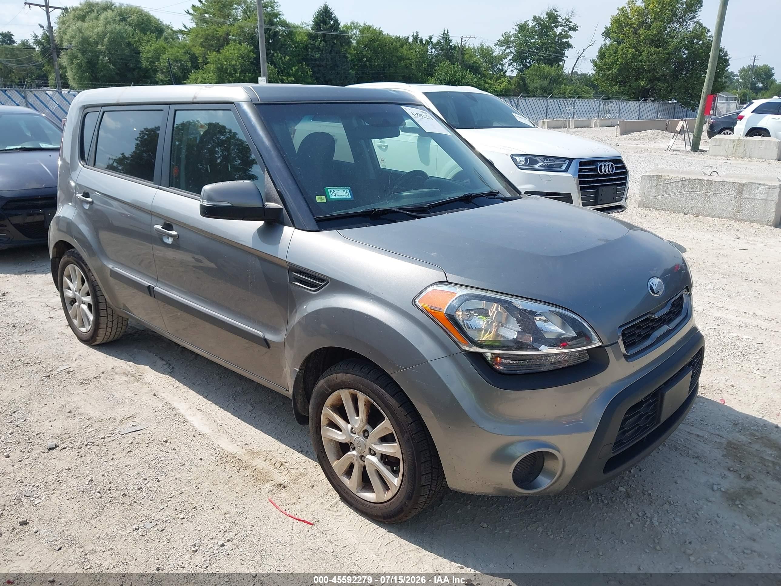2013 Kia Soul + Gray vin: KNDJT2A6XD7528457
