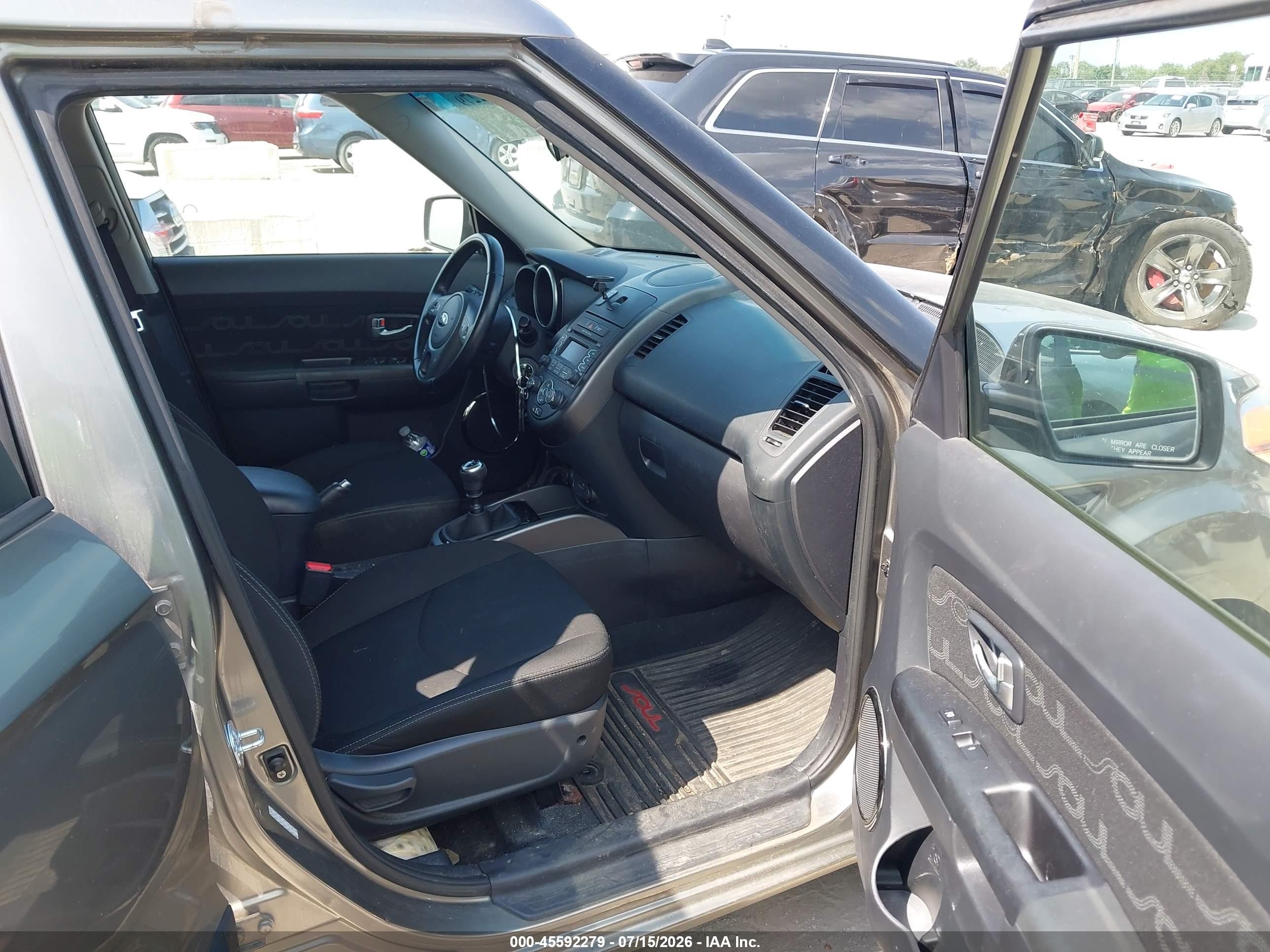 2013 Kia Soul + Gray vin: KNDJT2A6XD7528457