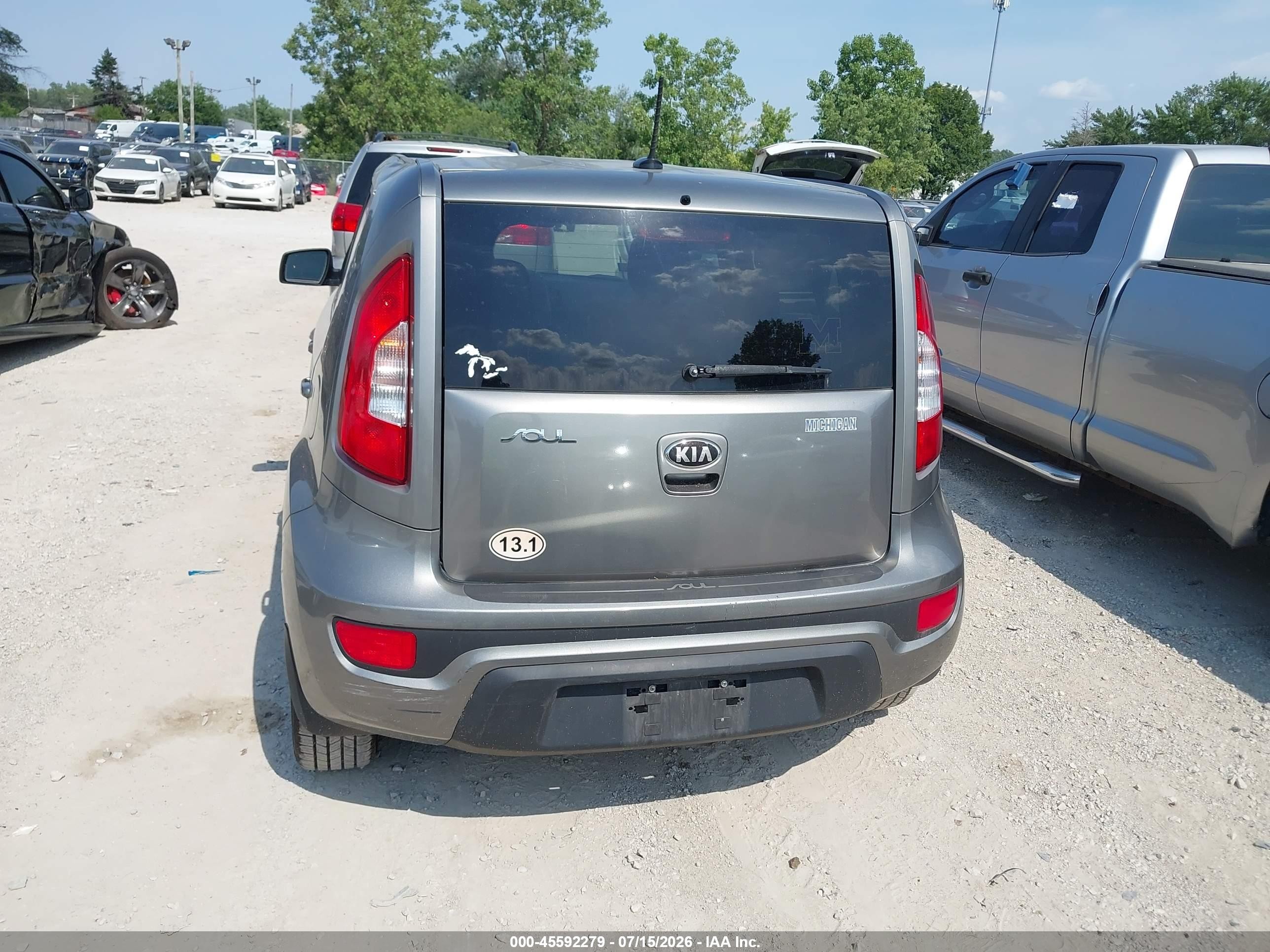 2013 Kia Soul + Gray vin: KNDJT2A6XD7528457