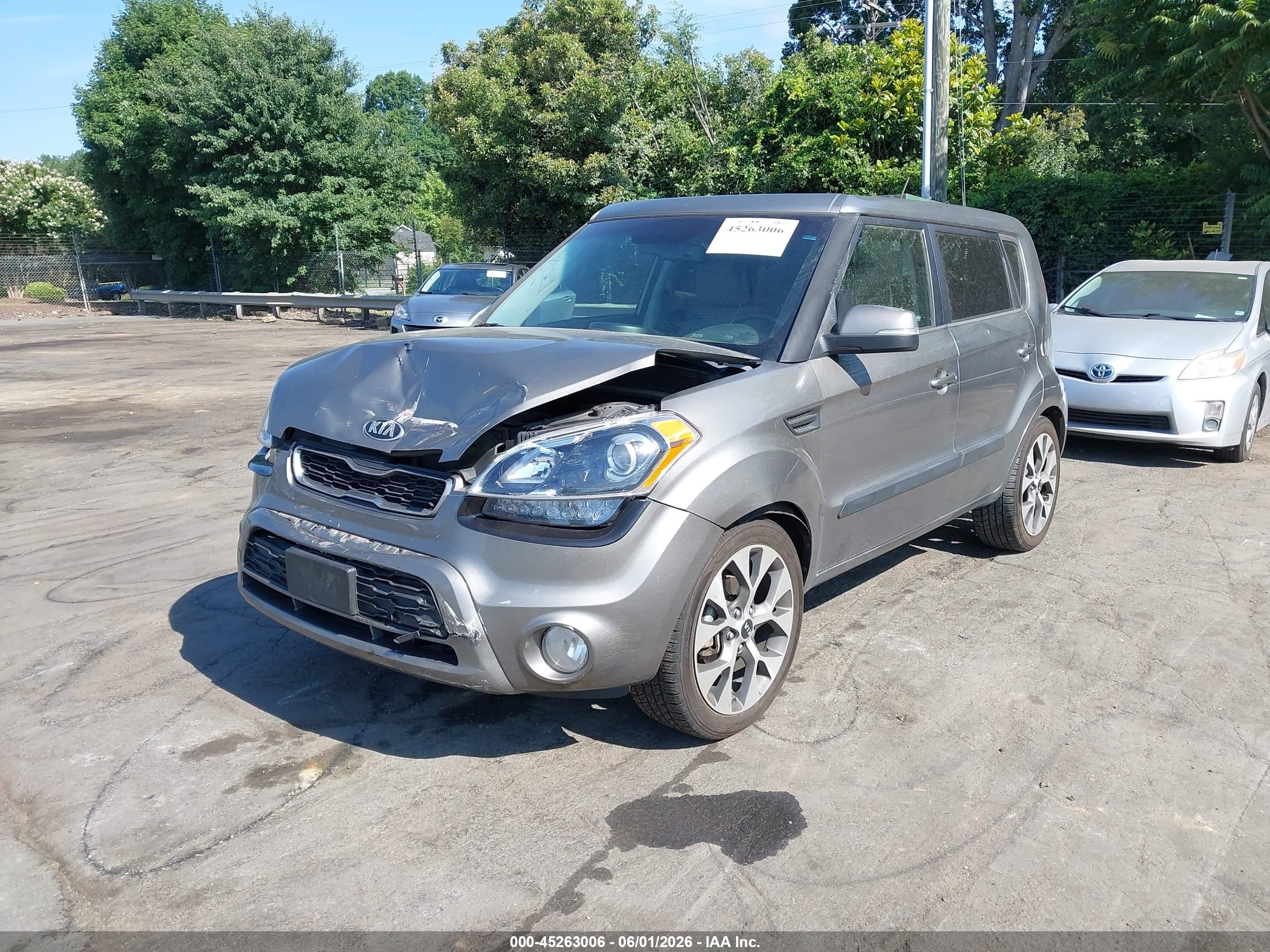 2013 Kia Soul ! Серый vin: KNDJT2A6XD7555853
