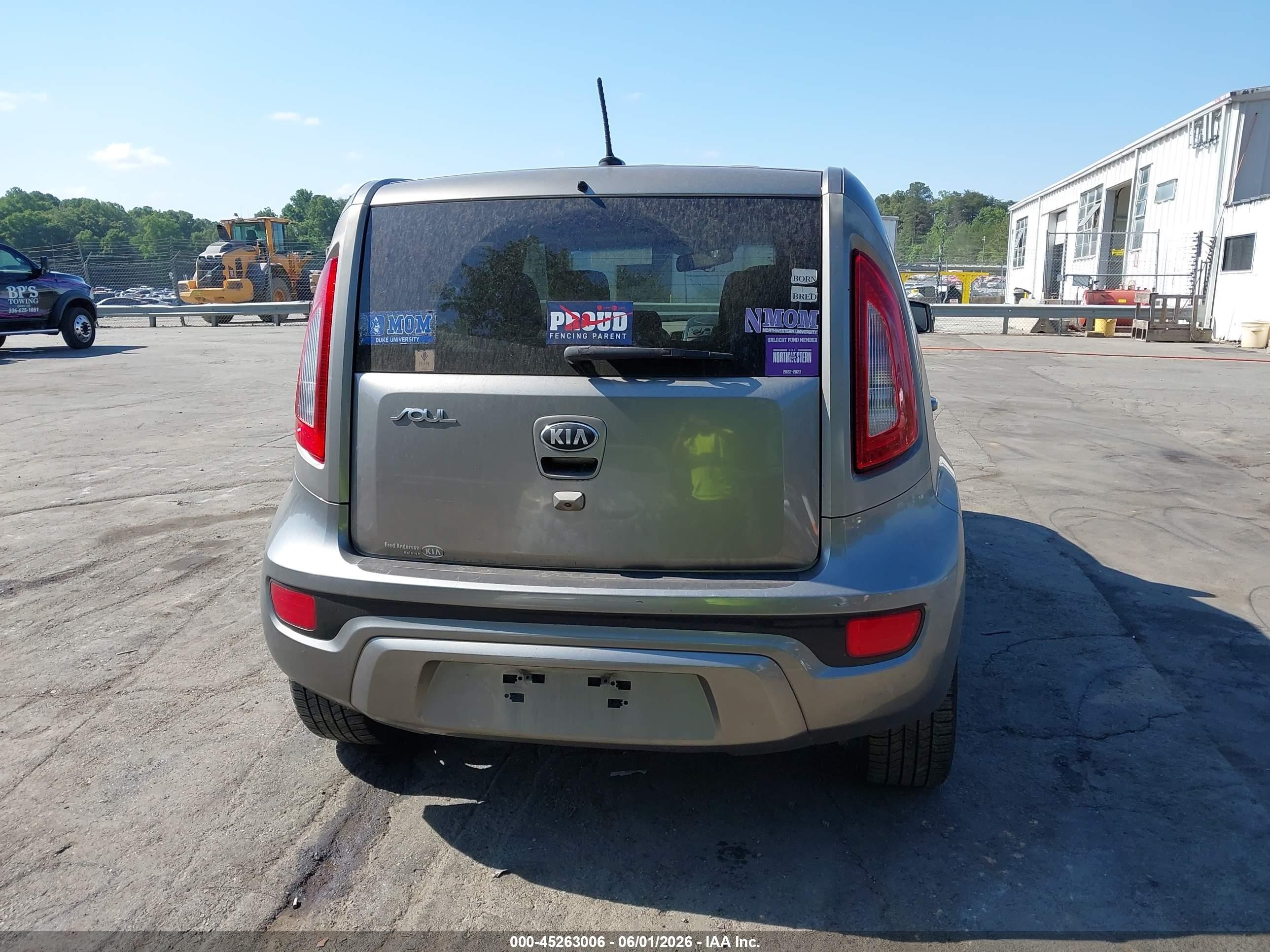 2013 Kia Soul ! Серый vin: KNDJT2A6XD7555853