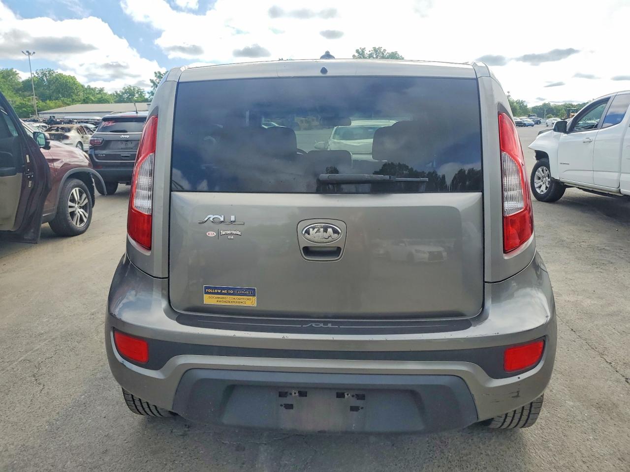 2013 Kia Soul + Gray vin: KNDJT2A6XD7561703