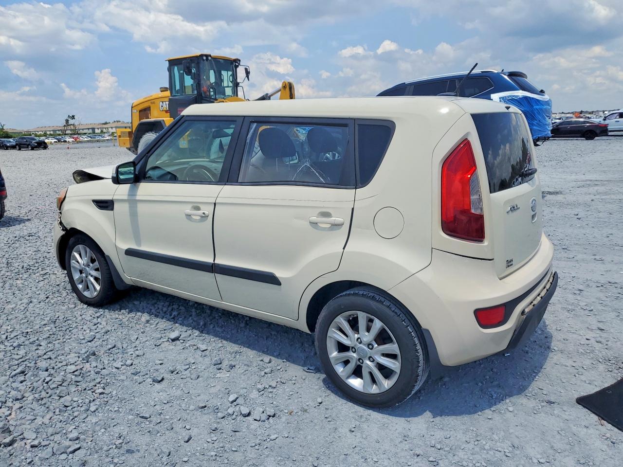 2013 Kia Soul + Cream vin: KNDJT2A6XD7567680