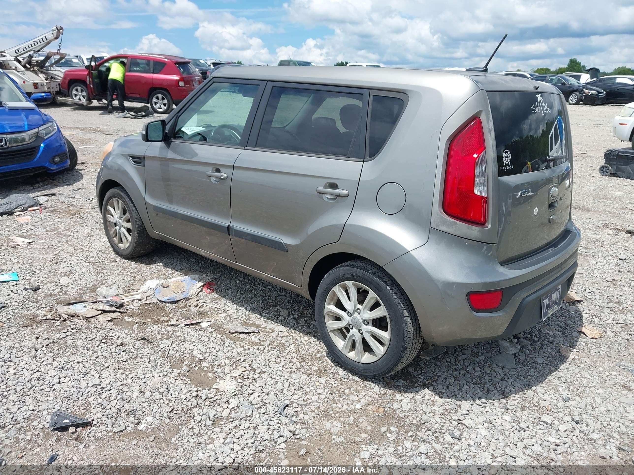 2013 Kia Soul + Серый vin: KNDJT2A6XD7568196