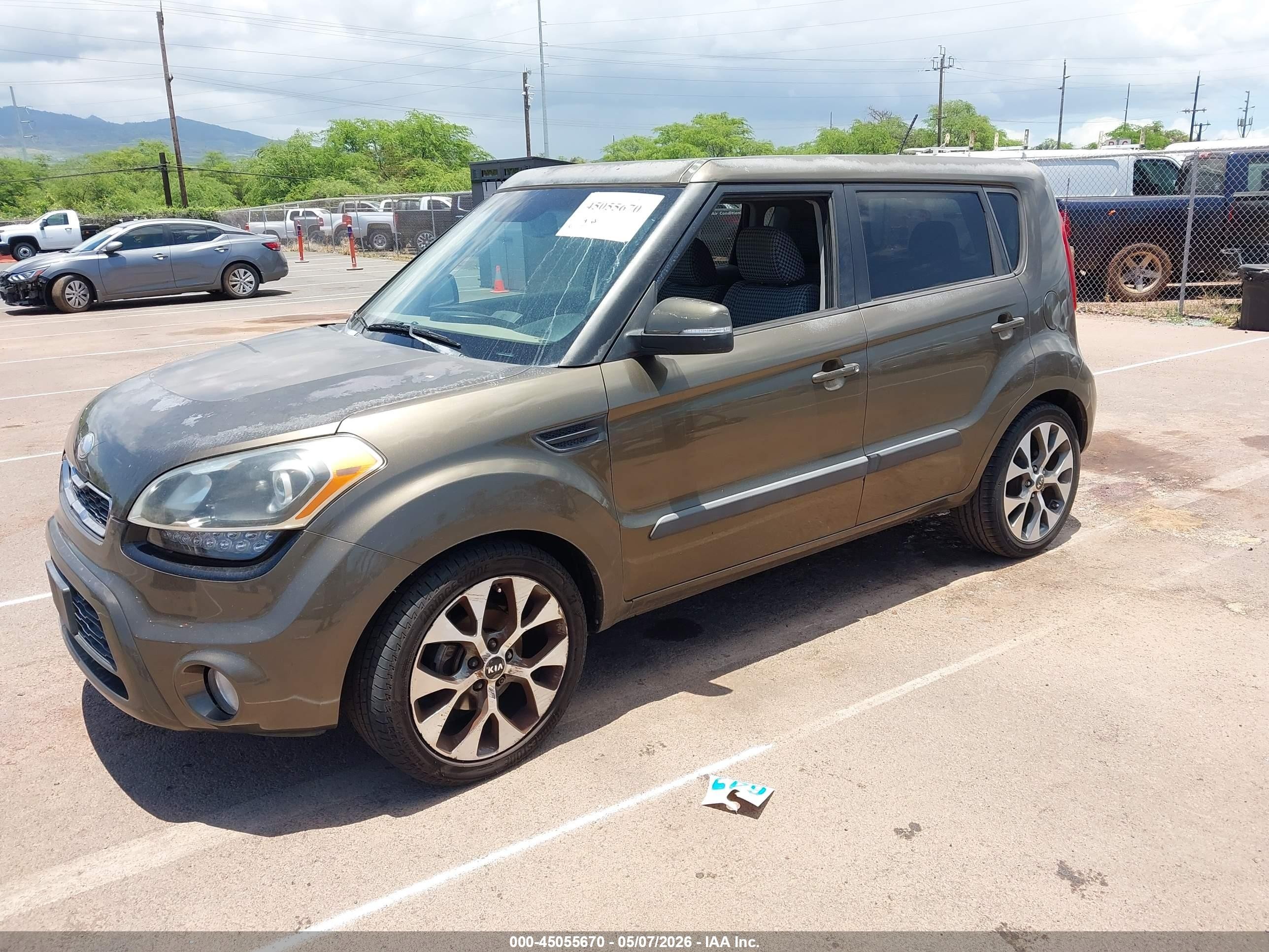 2013 Kia Soul ! Brown vin: KNDJT2A6XD7581093