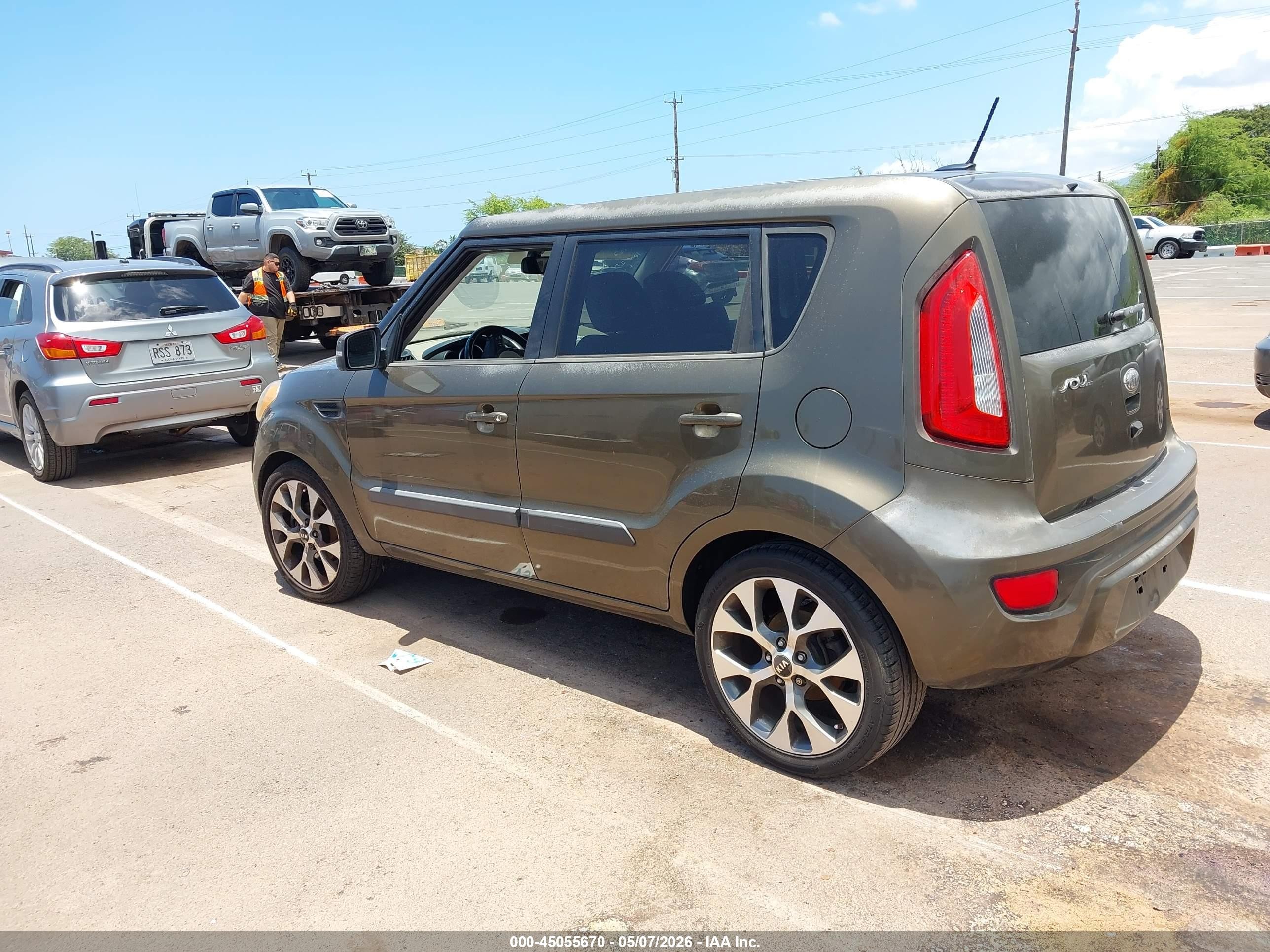 2013 Kia Soul ! Brown vin: KNDJT2A6XD7581093