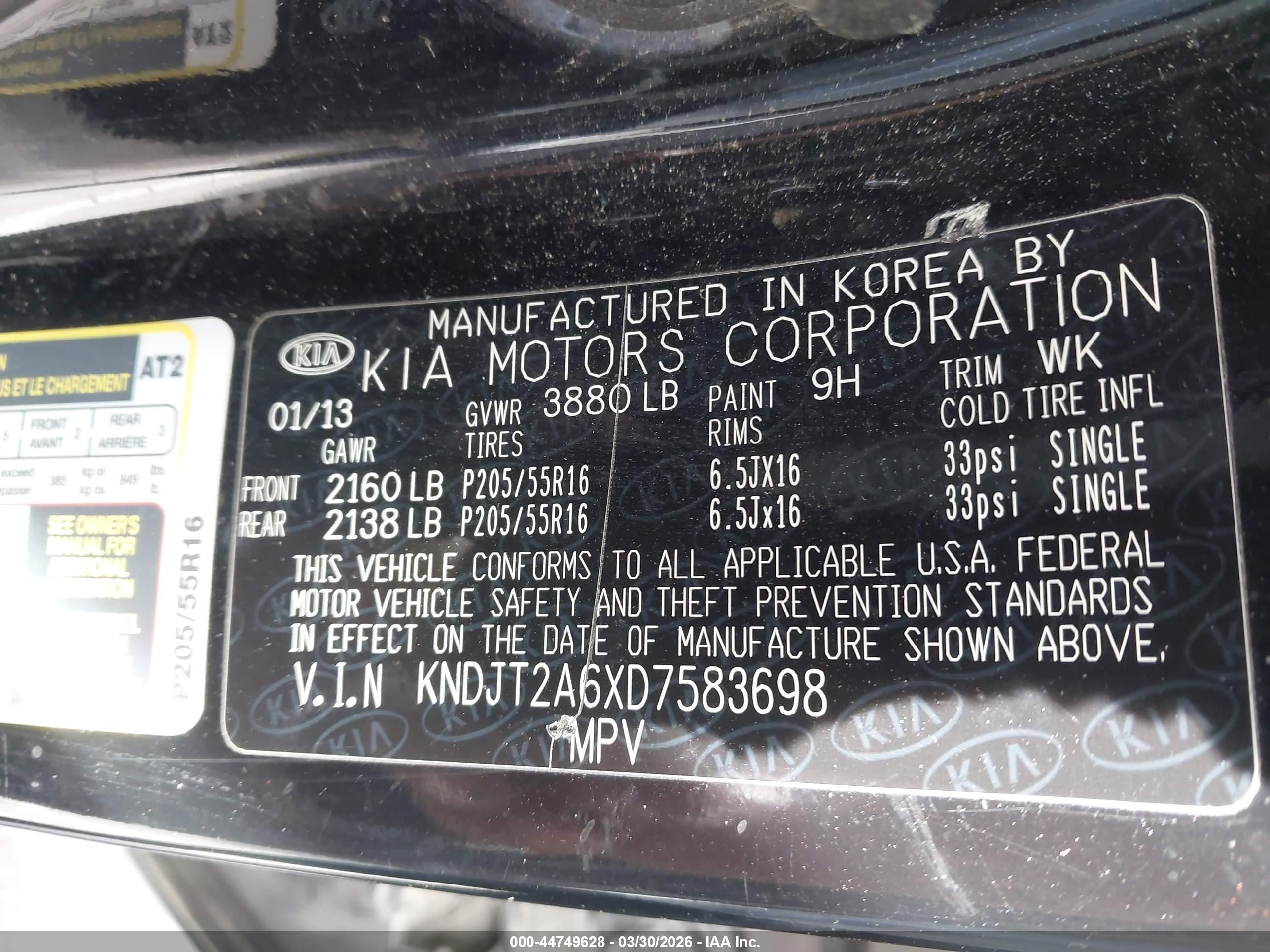 2013 Kia Soul + Black vin: KNDJT2A6XD7583698