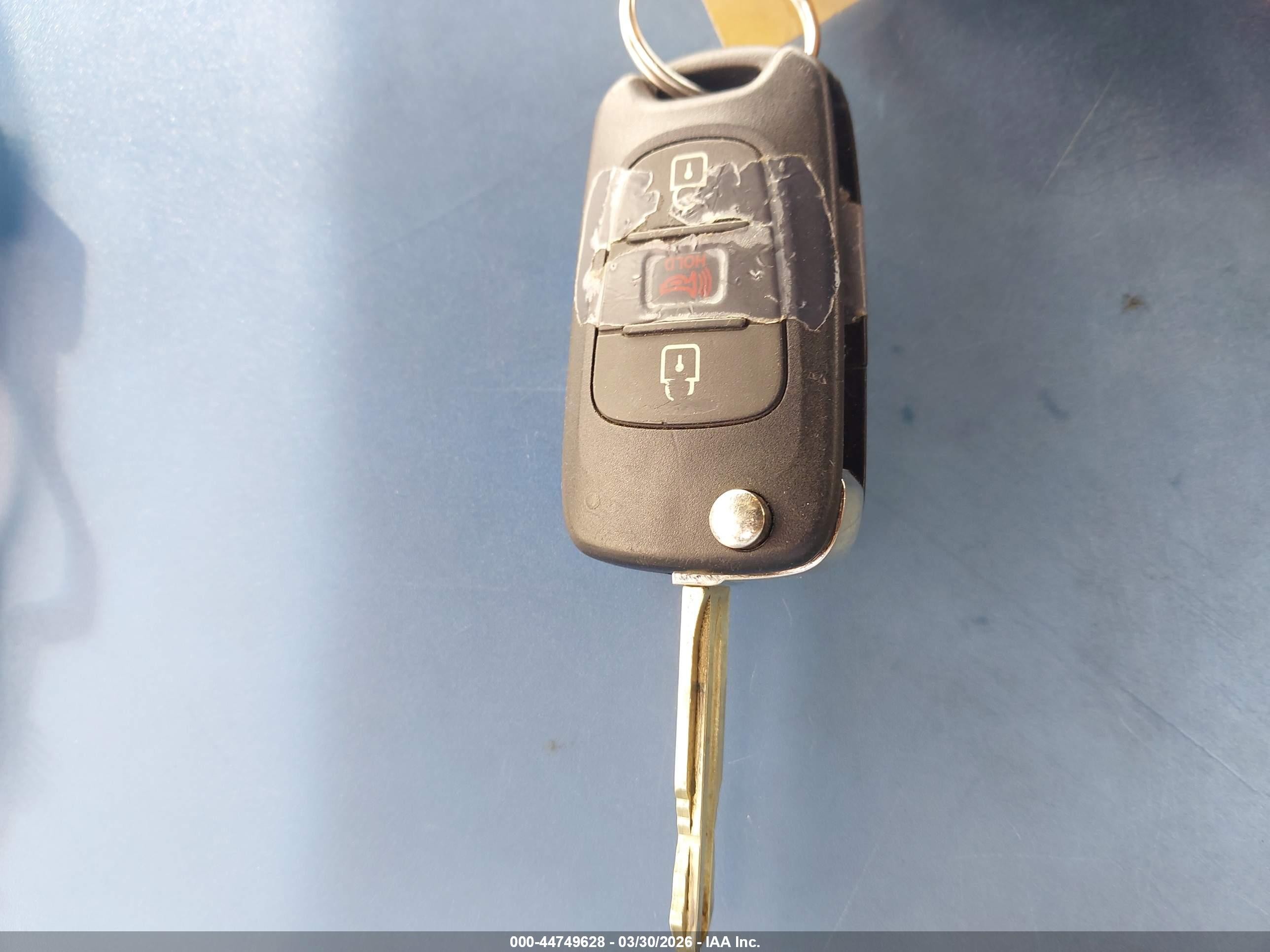 2013 Kia Soul + Black vin: KNDJT2A6XD7583698