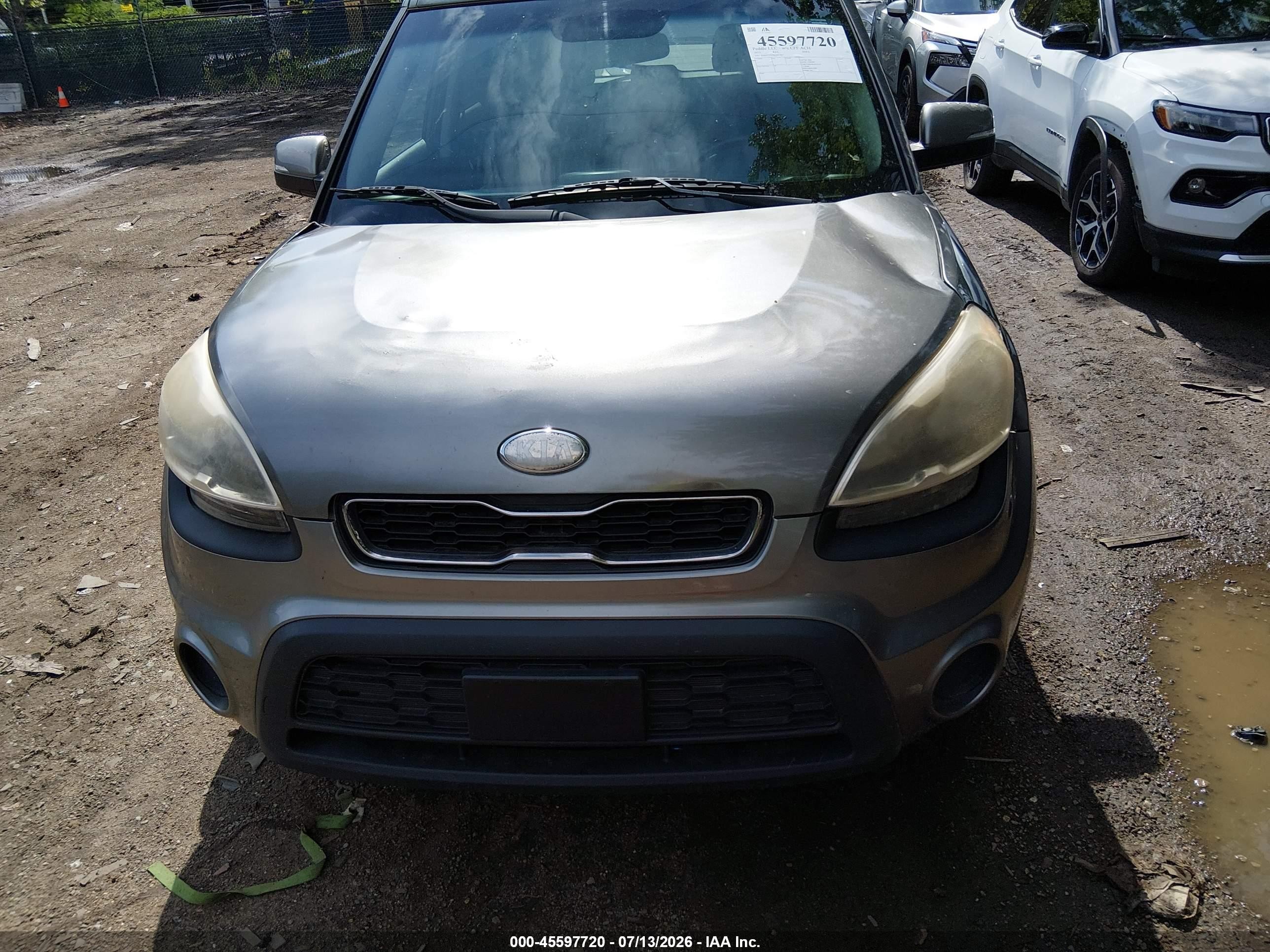 2013 Kia Soul + Gray vin: KNDJT2A6XD7607837