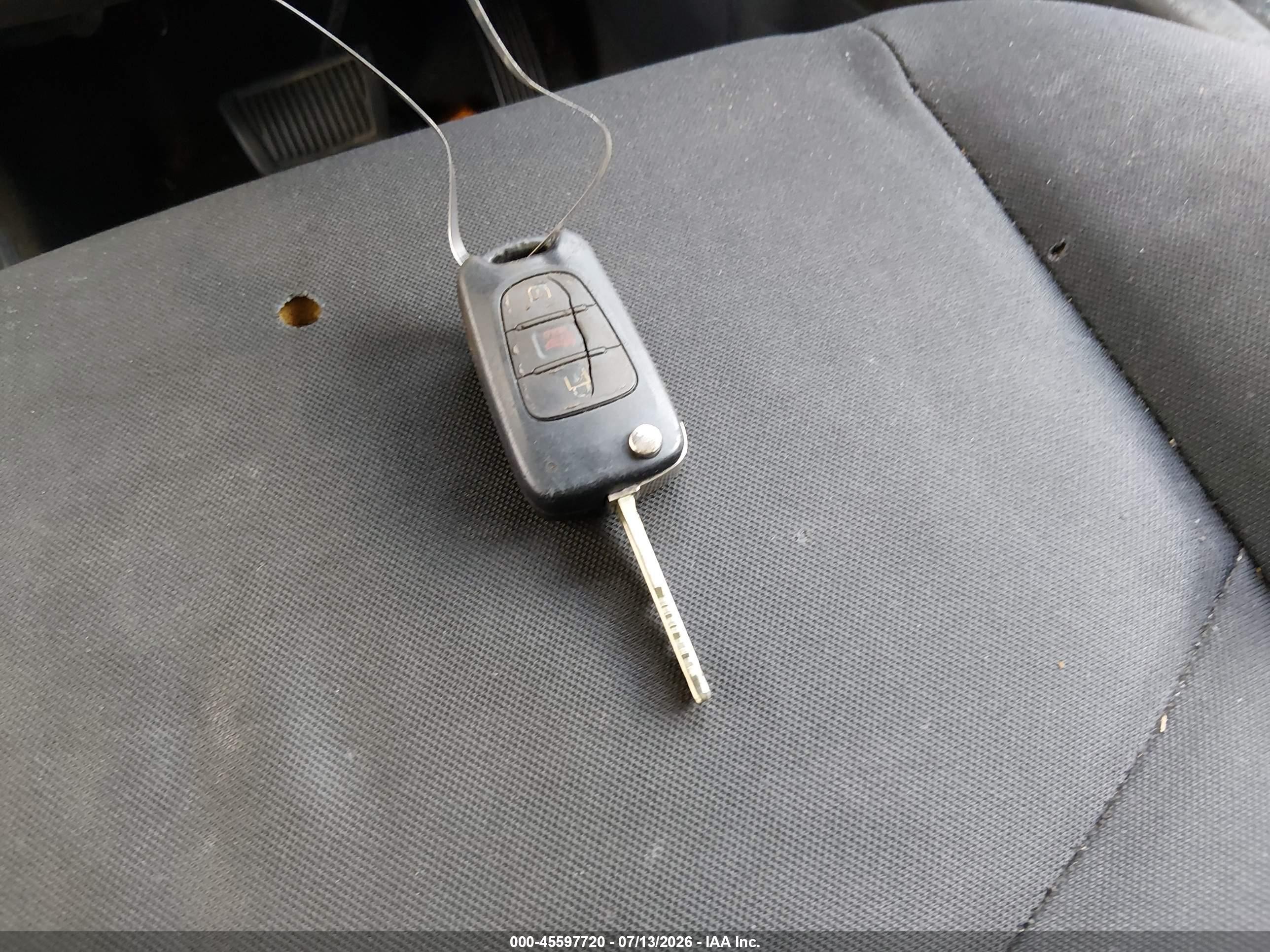 2013 Kia Soul + Gray vin: KNDJT2A6XD7607837
