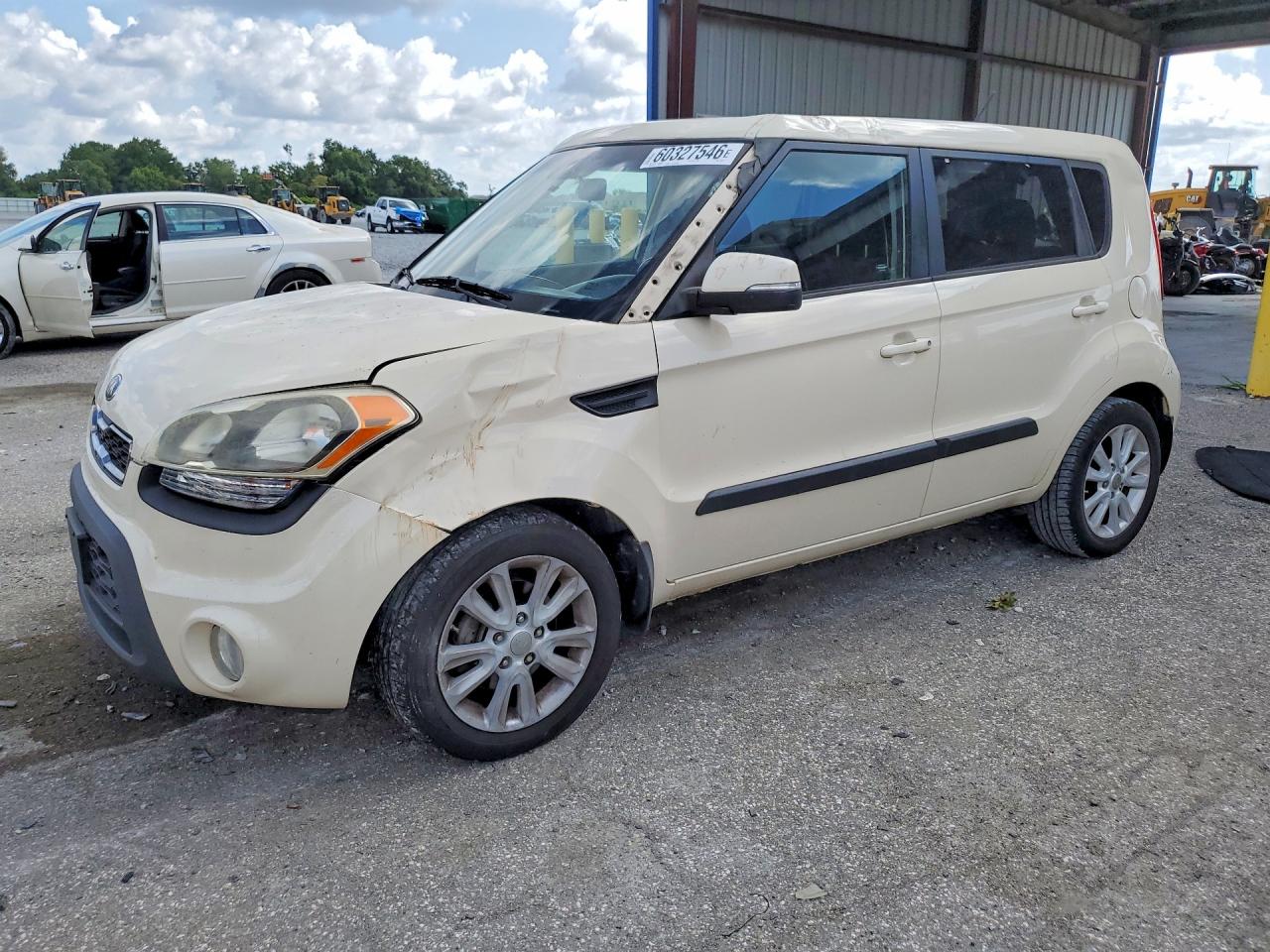 2013 Kia Soul + Cream vin: KNDJT2A6XD7756619