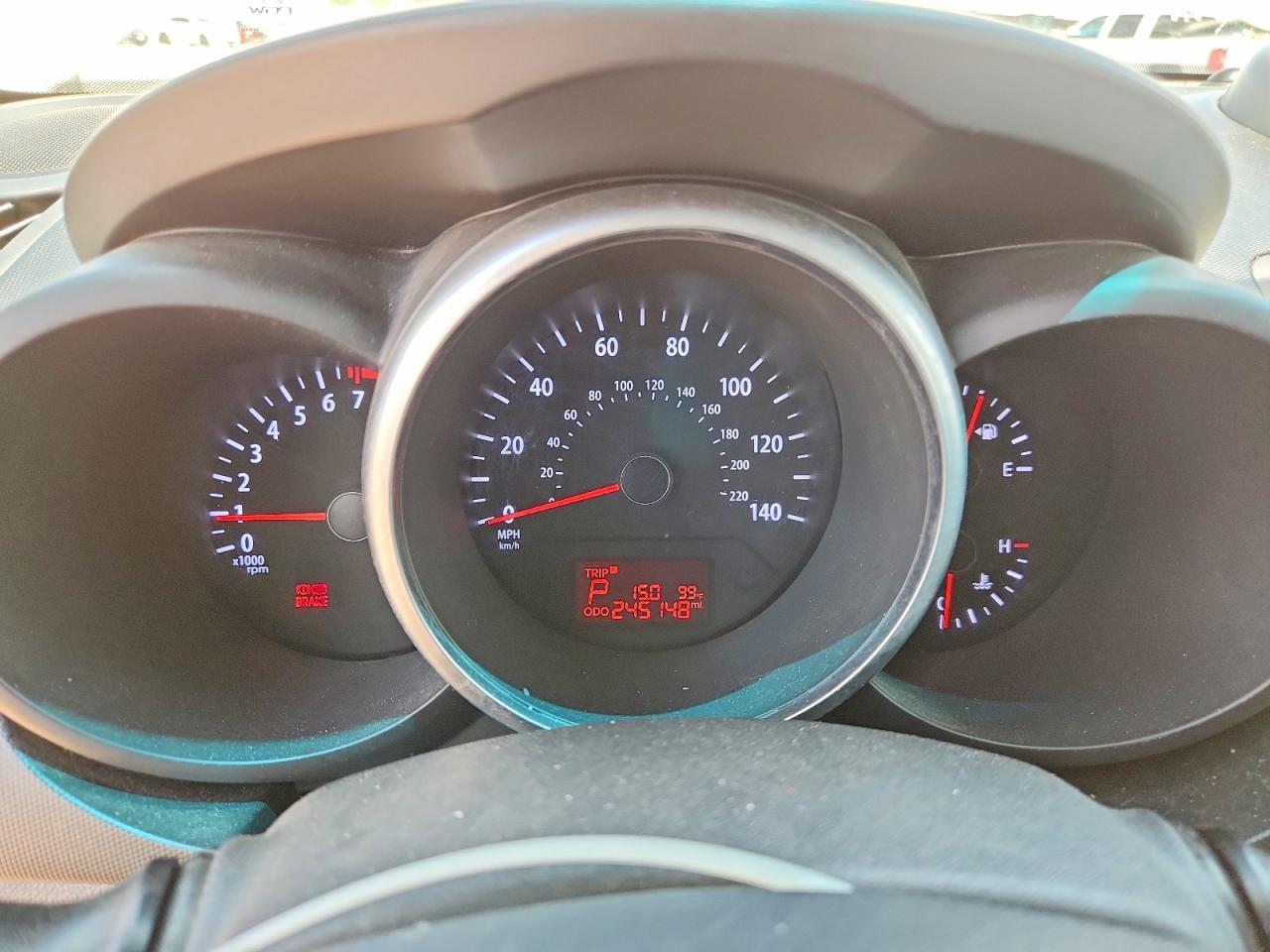 2013 Kia Soul + White vin: KNDJT2A6XD7758001