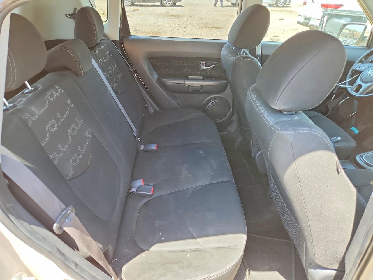2013 Kia Soul + White vin: KNDJT2A6XD7758001