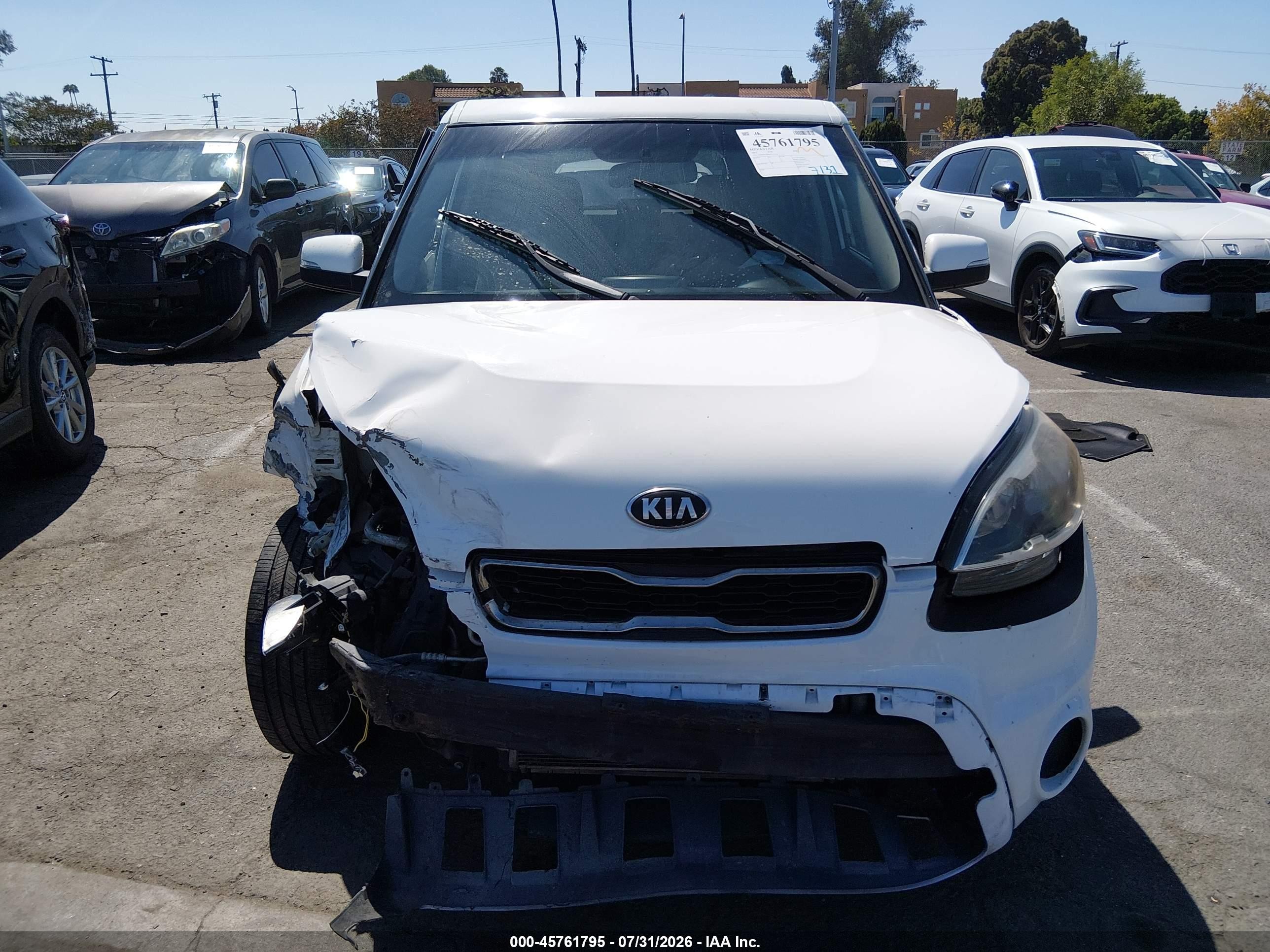 2013 Kia Soul + White vin: KNDJT2A6XD7777258