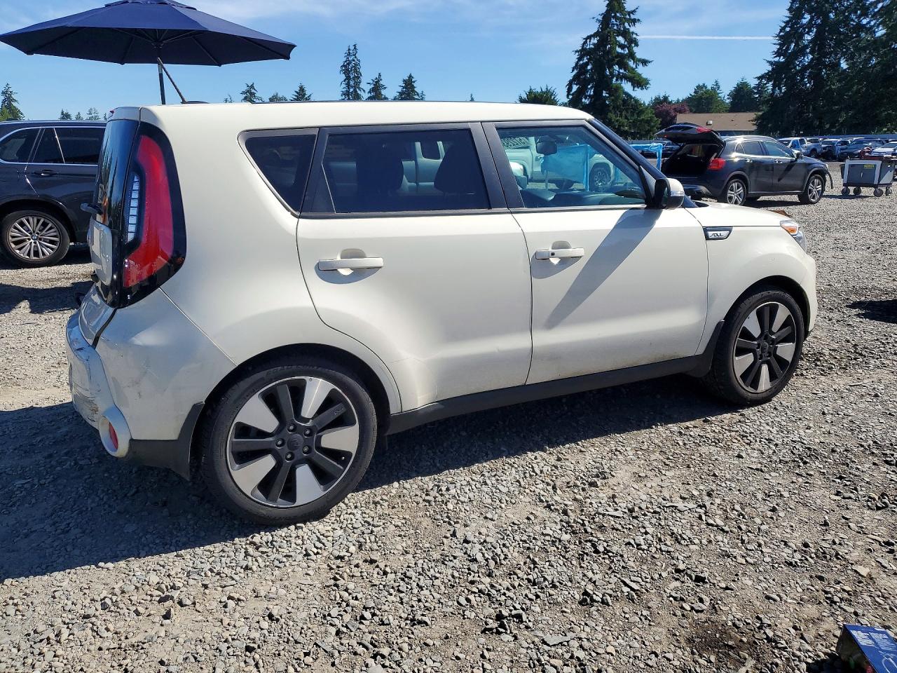 2015 Kia Soul ! Белый vin: KNDJX3A50F7143297