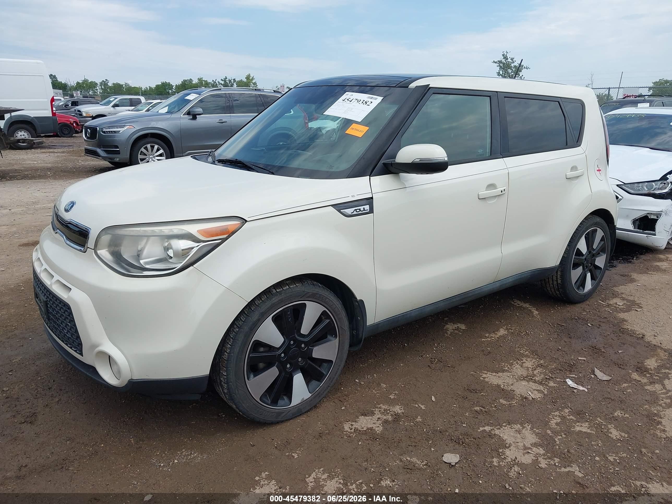 2015 Kia Soul ! Cream vin: KNDJX3A51F7118621