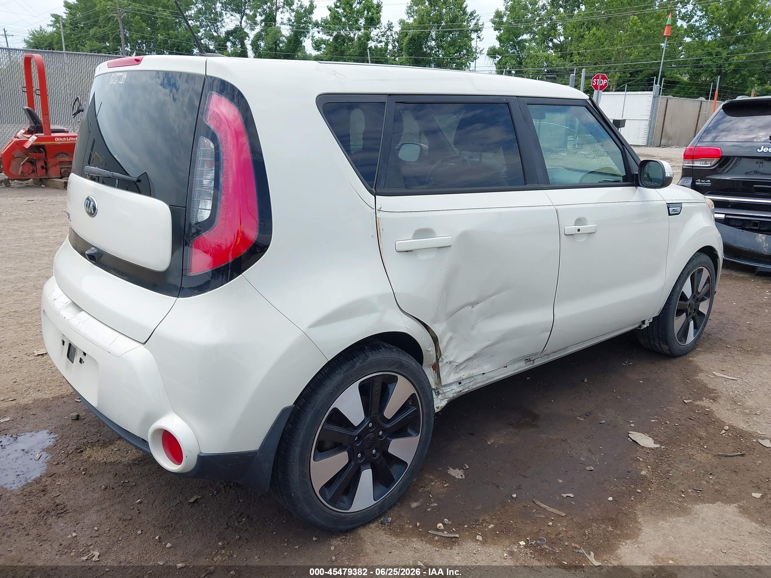 2015 Kia Soul ! Cream vin: KNDJX3A51F7118621