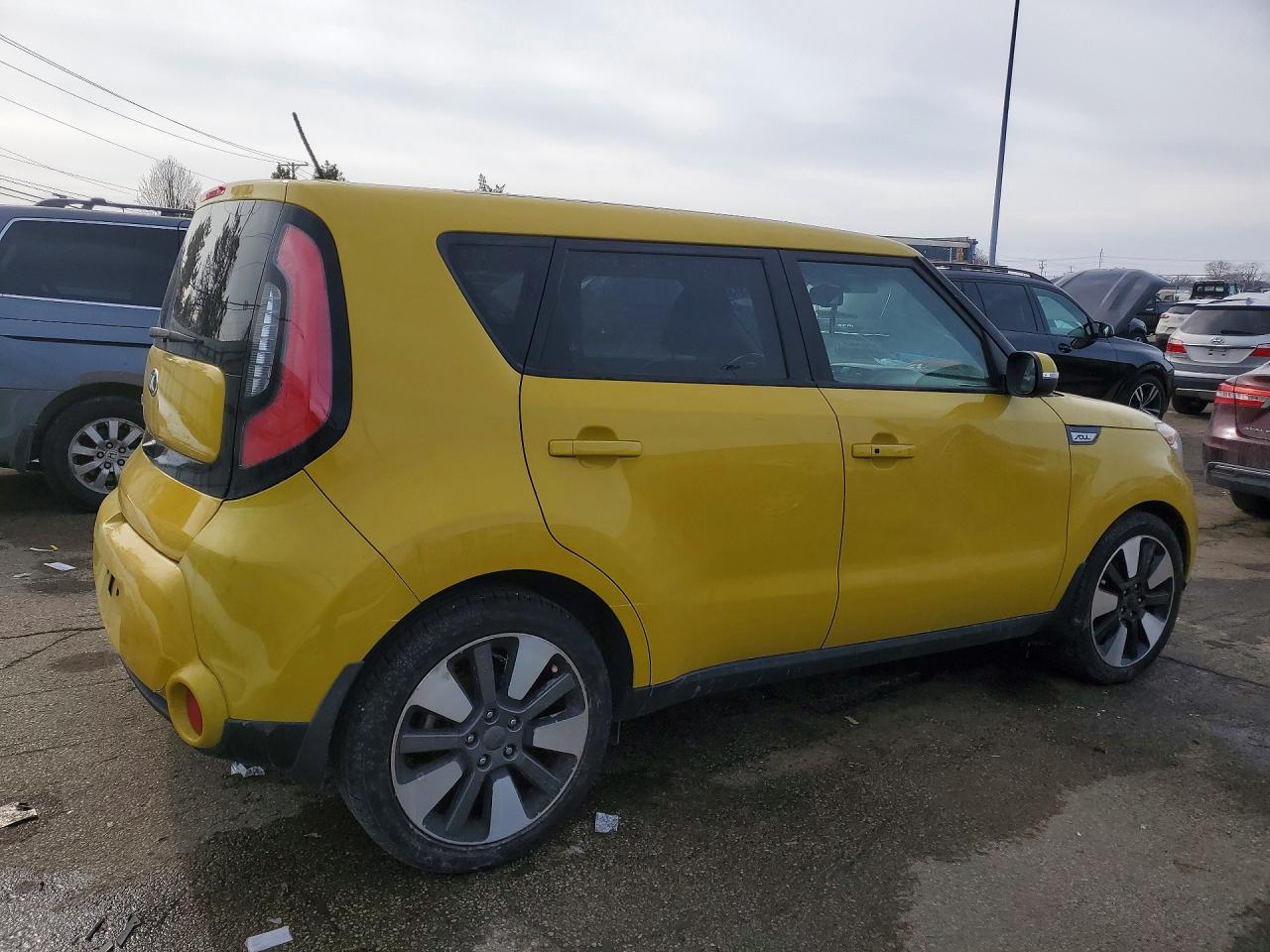 2014 Kia Soul ! Желтый vin: KNDJX3A52E7011284