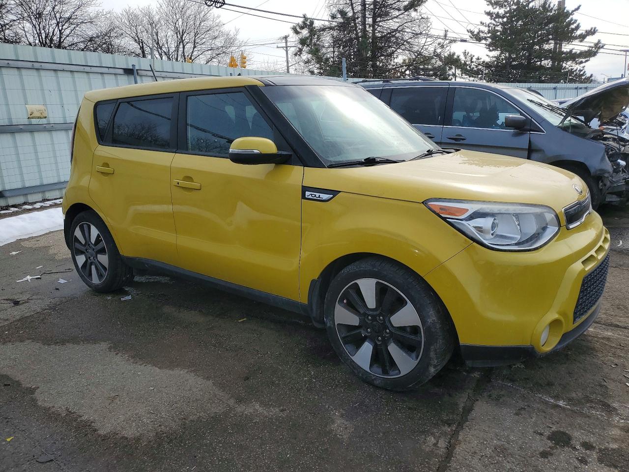 2014 Kia Soul ! Желтый vin: KNDJX3A52E7011284