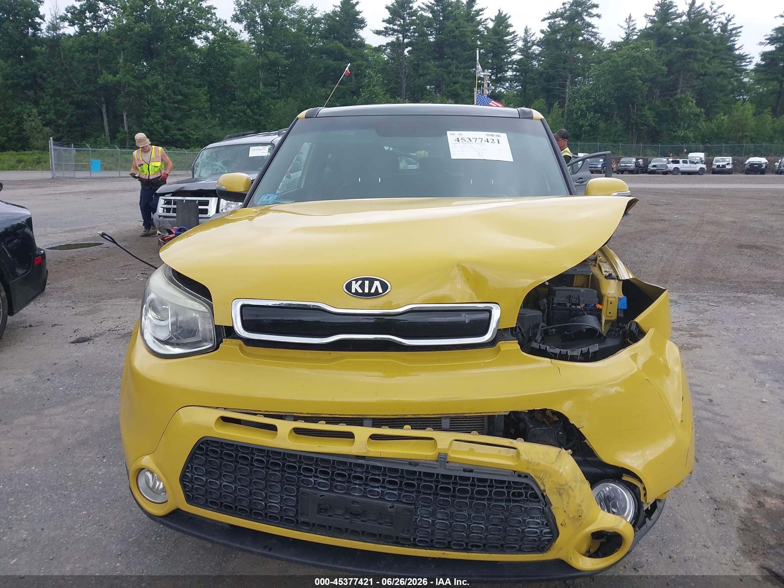 2014 Kia Soul ! Yellow vin: KNDJX3A52E7062798