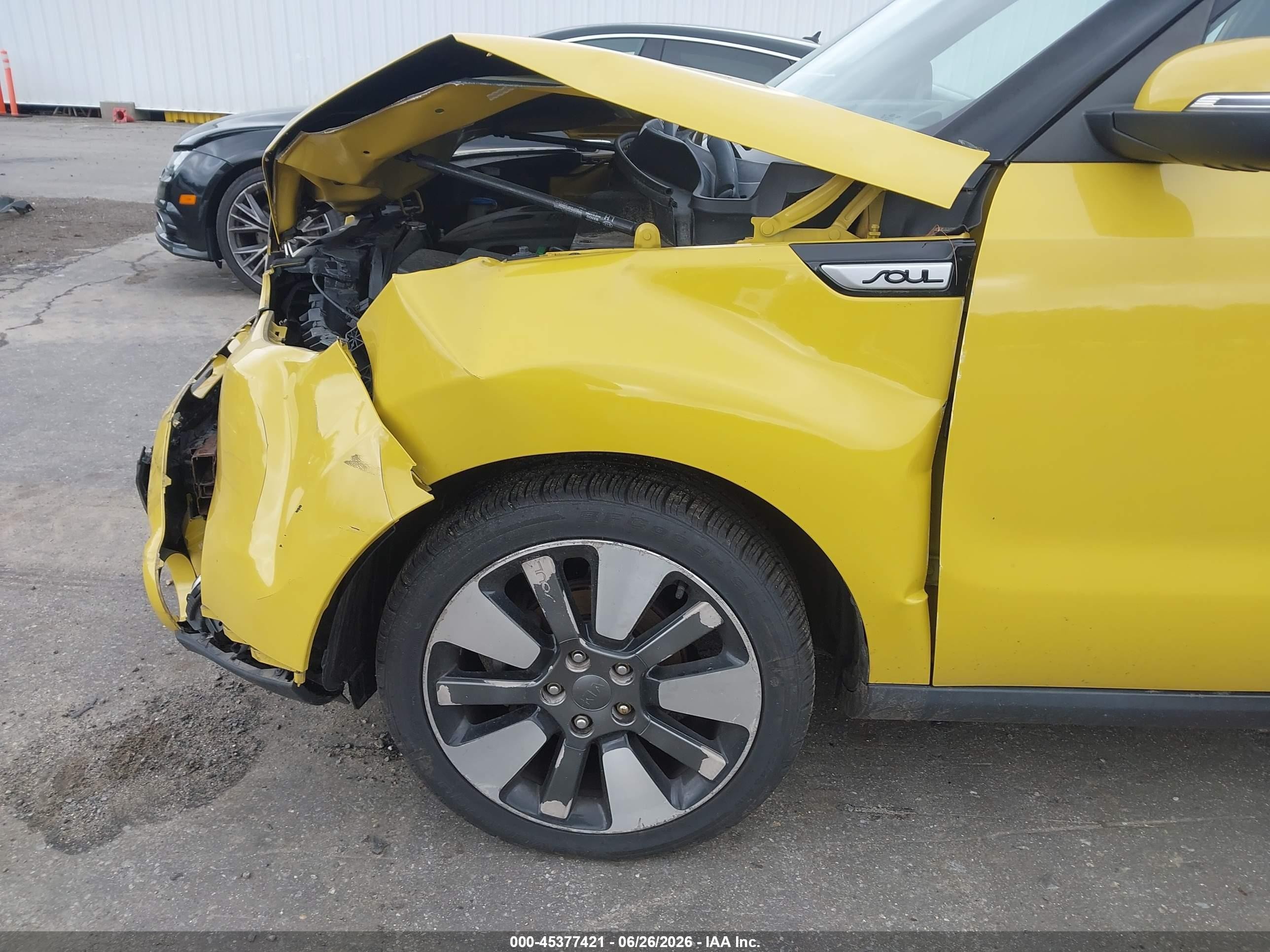 2014 Kia Soul ! Yellow vin: KNDJX3A52E7062798
