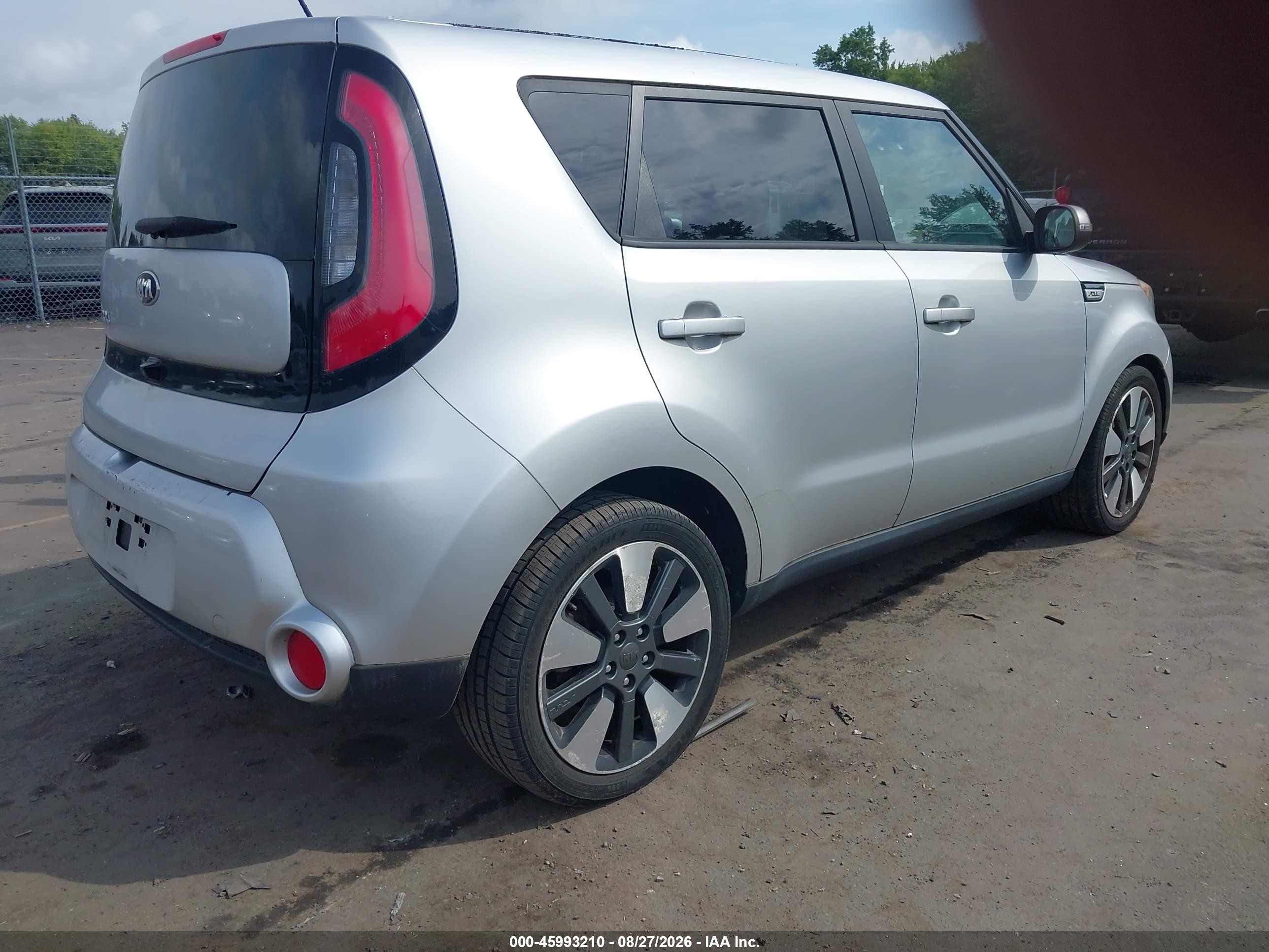 2014 Kia Soul ! Silver vin: KNDJX3A52E7702038