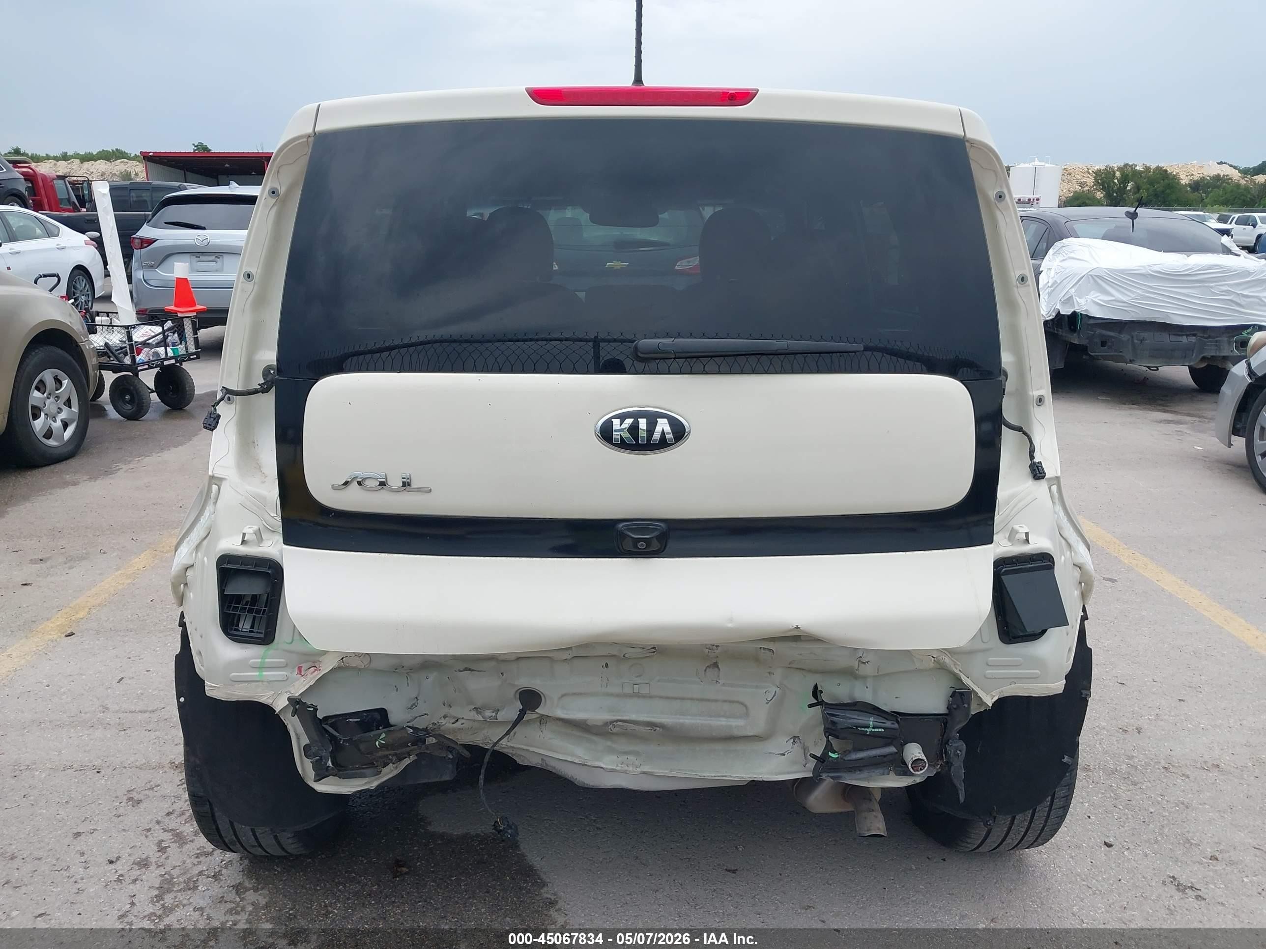 2015 Kia Soul ! Cream vin: KNDJX3A52F7198379