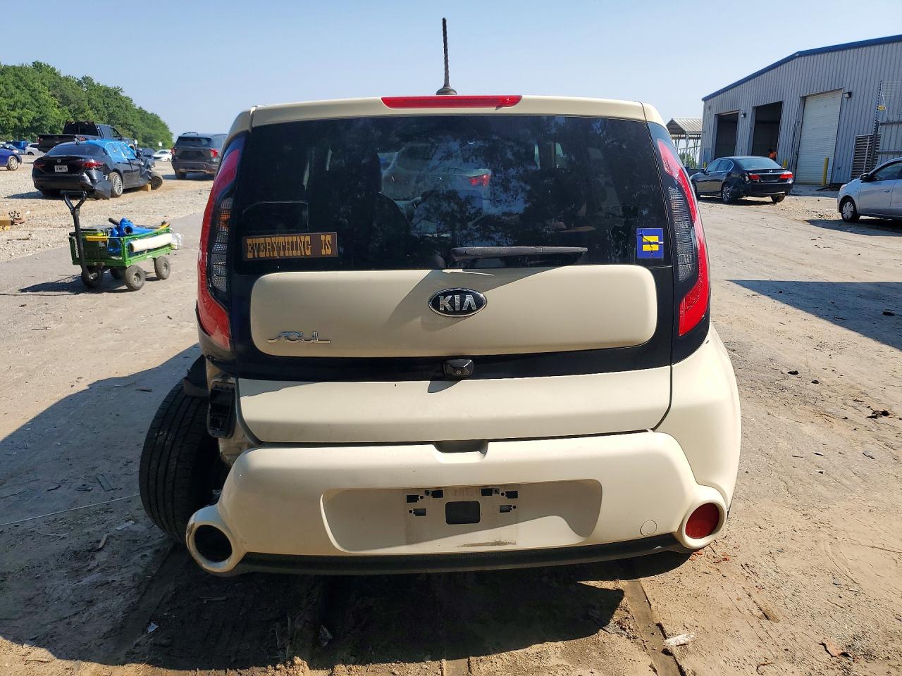 2015 Kia Soul ! Кремовый vin: KNDJX3A54F7118323