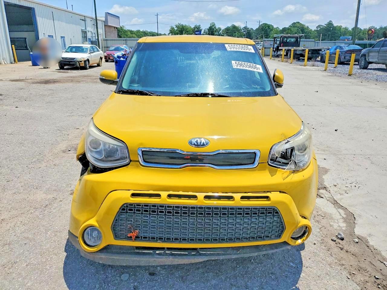 2015 Kia Soul ! Yellow vin: KNDJX3A54F7197766