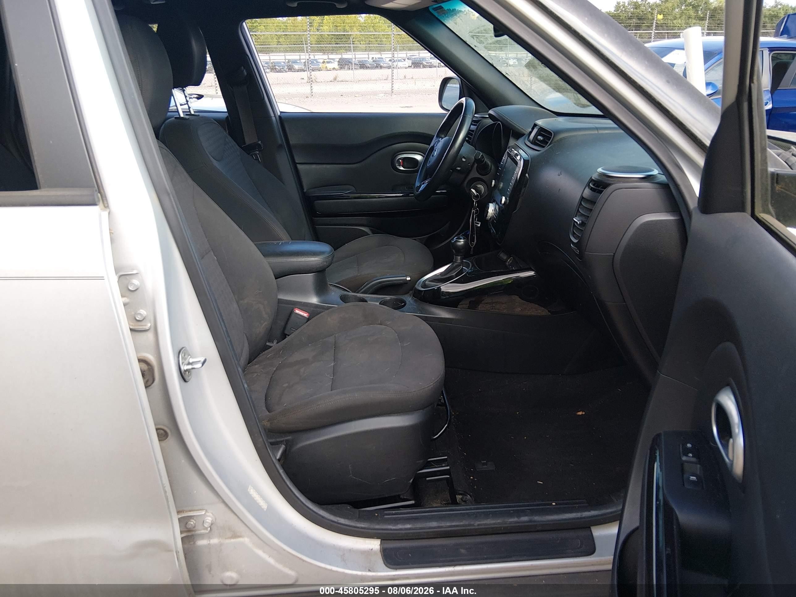 2015 Kia Soul ! Silver vin: KNDJX3A54F7791211