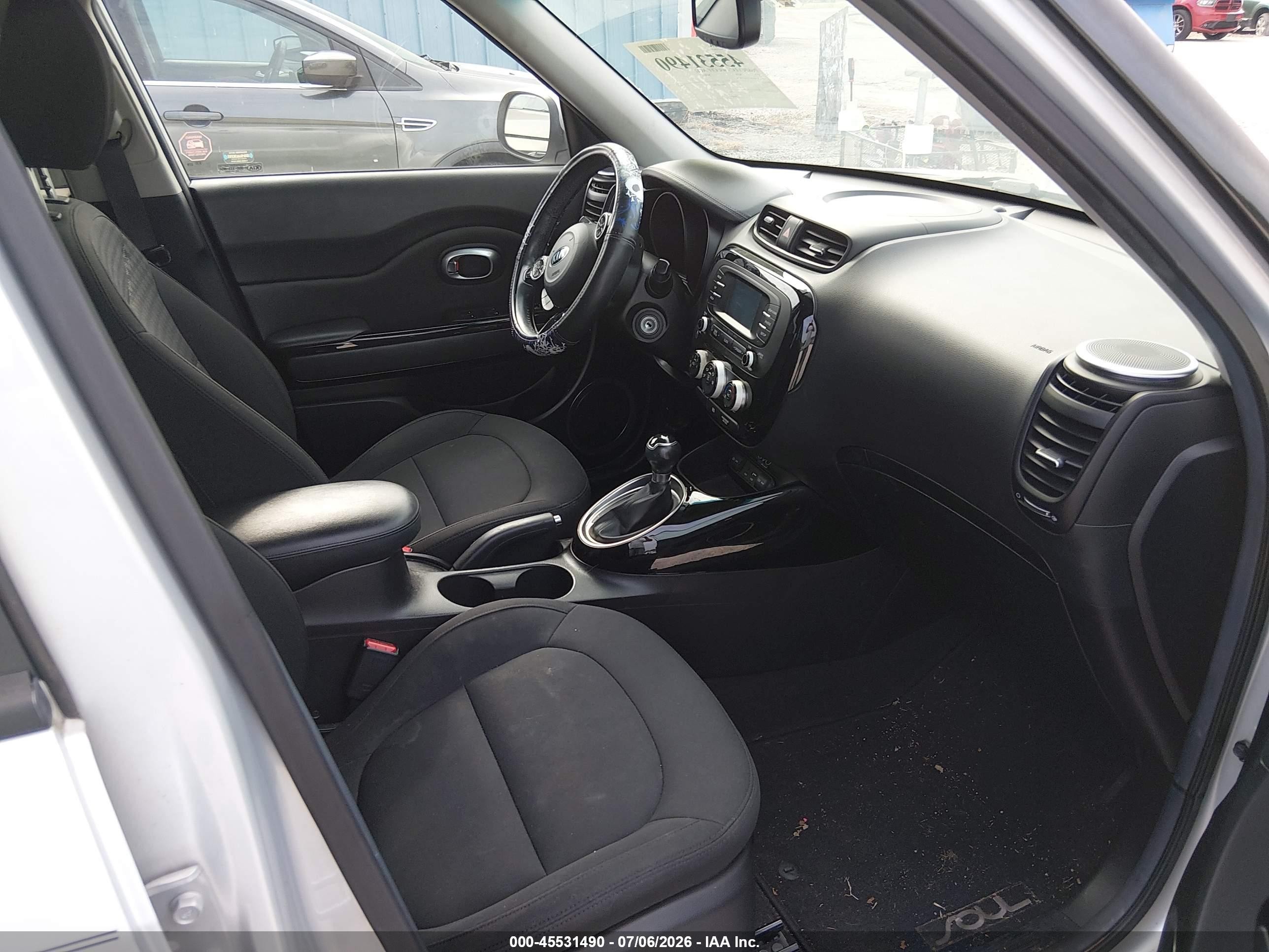 2015 Kia Soul ! Silver vin: KNDJX3A54F7792763