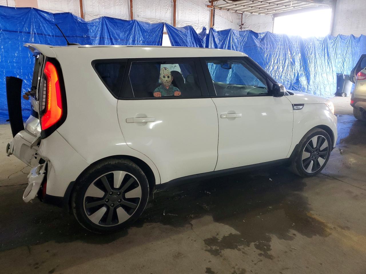 2015 Kia Soul ! White vin: KNDJX3A55F7170415
