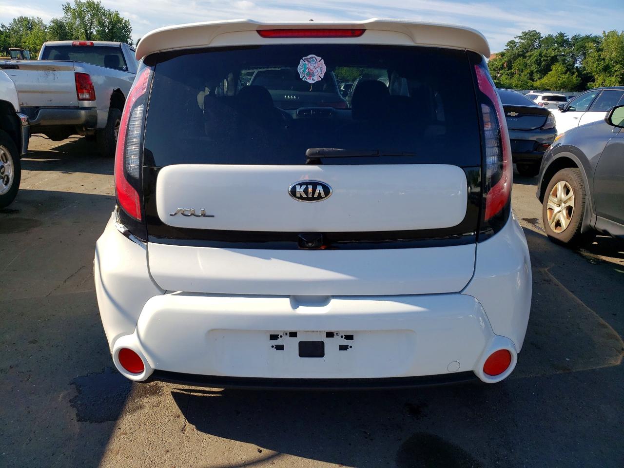 2014 Kia Soul ! White vin: KNDJX3A56E7031120