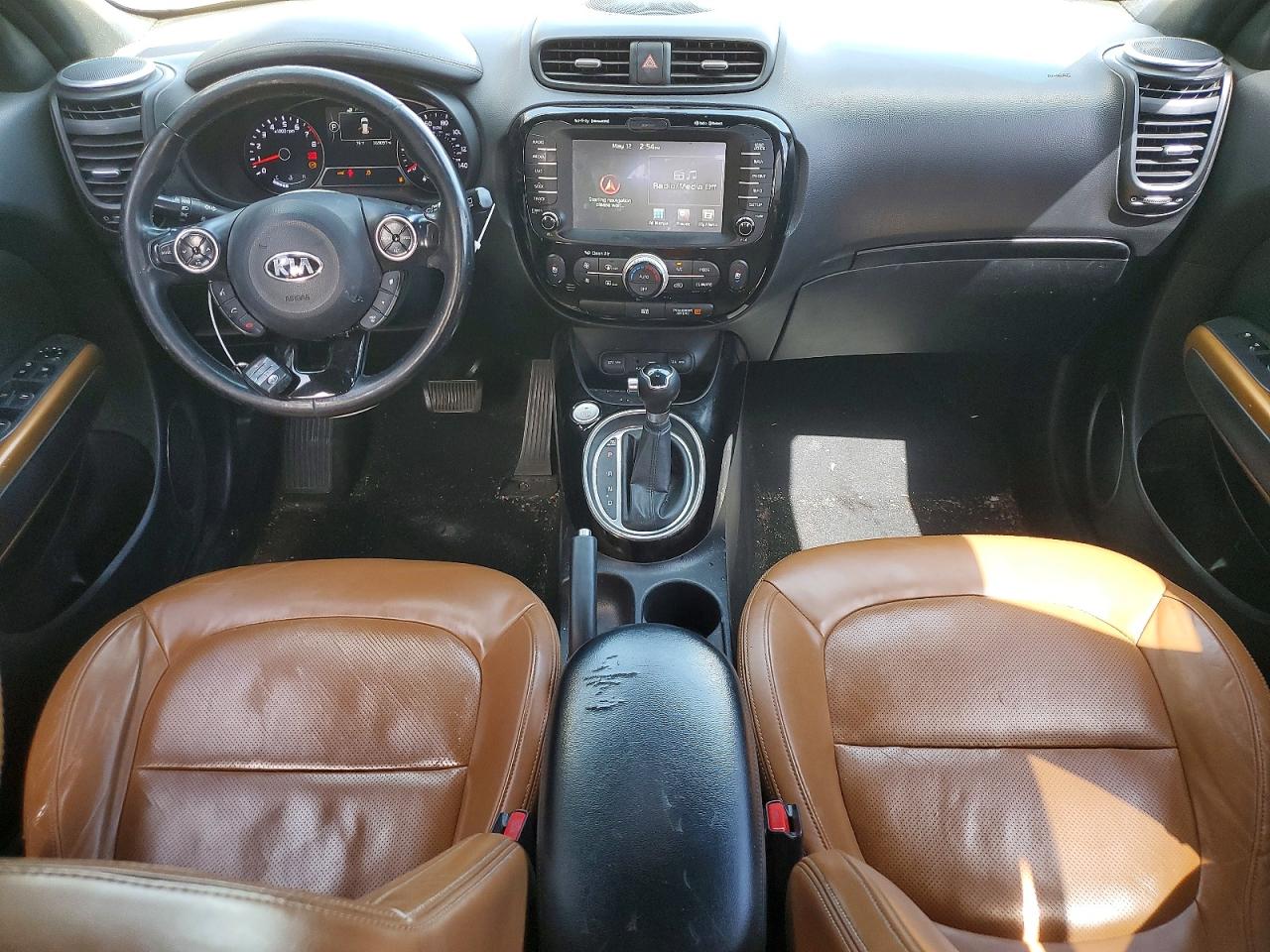 2015 Kia Soul ! Cream vin: KNDJX3A56F7173940