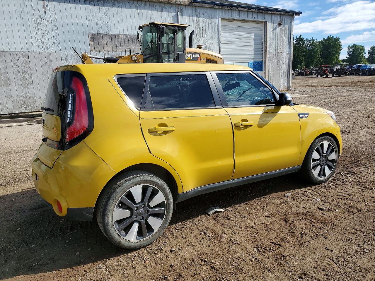 2015 Kia Soul ! Yellow vin: KNDJX3A56F7197980