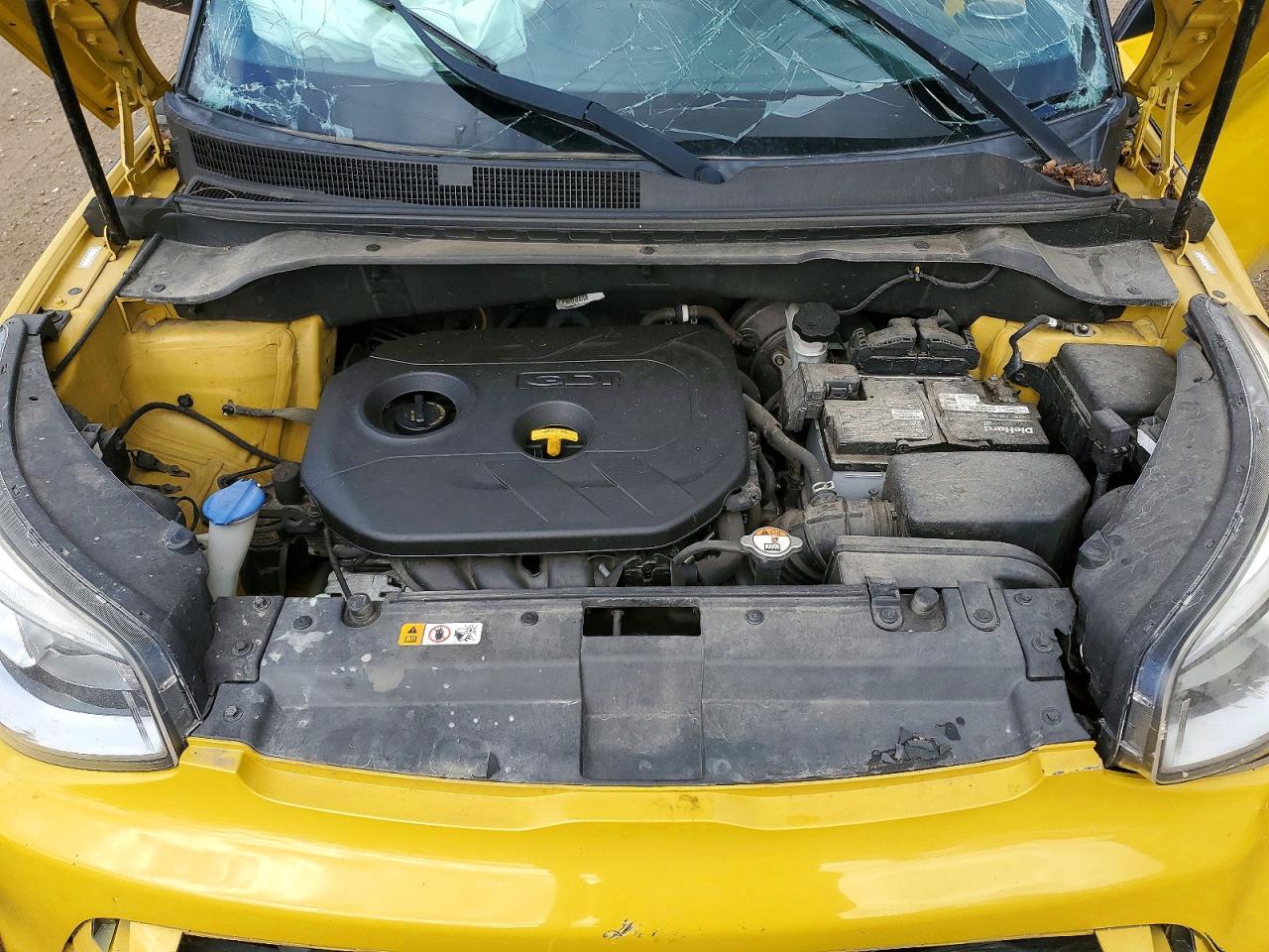 2015 Kia Soul ! Yellow vin: KNDJX3A56F7197980