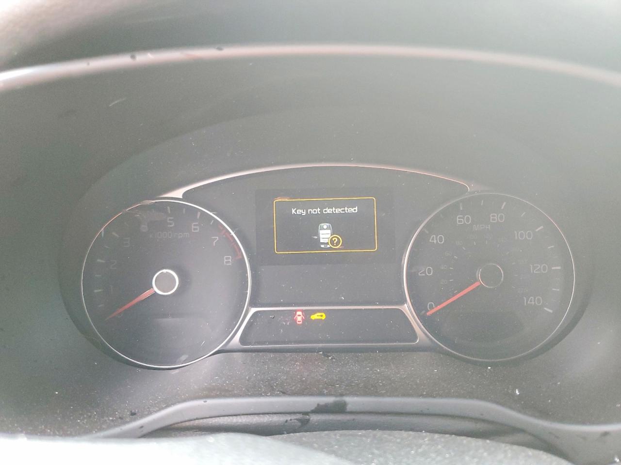 2015 Kia Soul ! Yellow vin: KNDJX3A56F7197980
