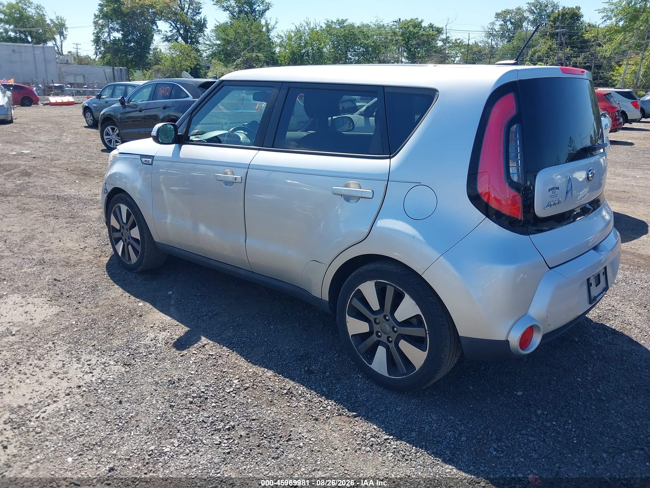 2015 Kia Soul ! Silver vin: KNDJX3A56F7767119