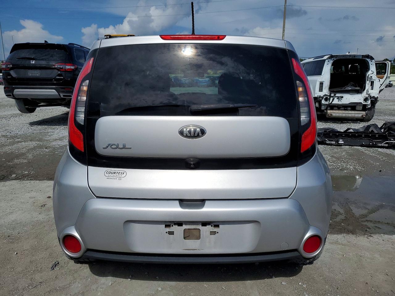 2015 Kia Soul ! Серебряный vin: KNDJX3A57F7779179